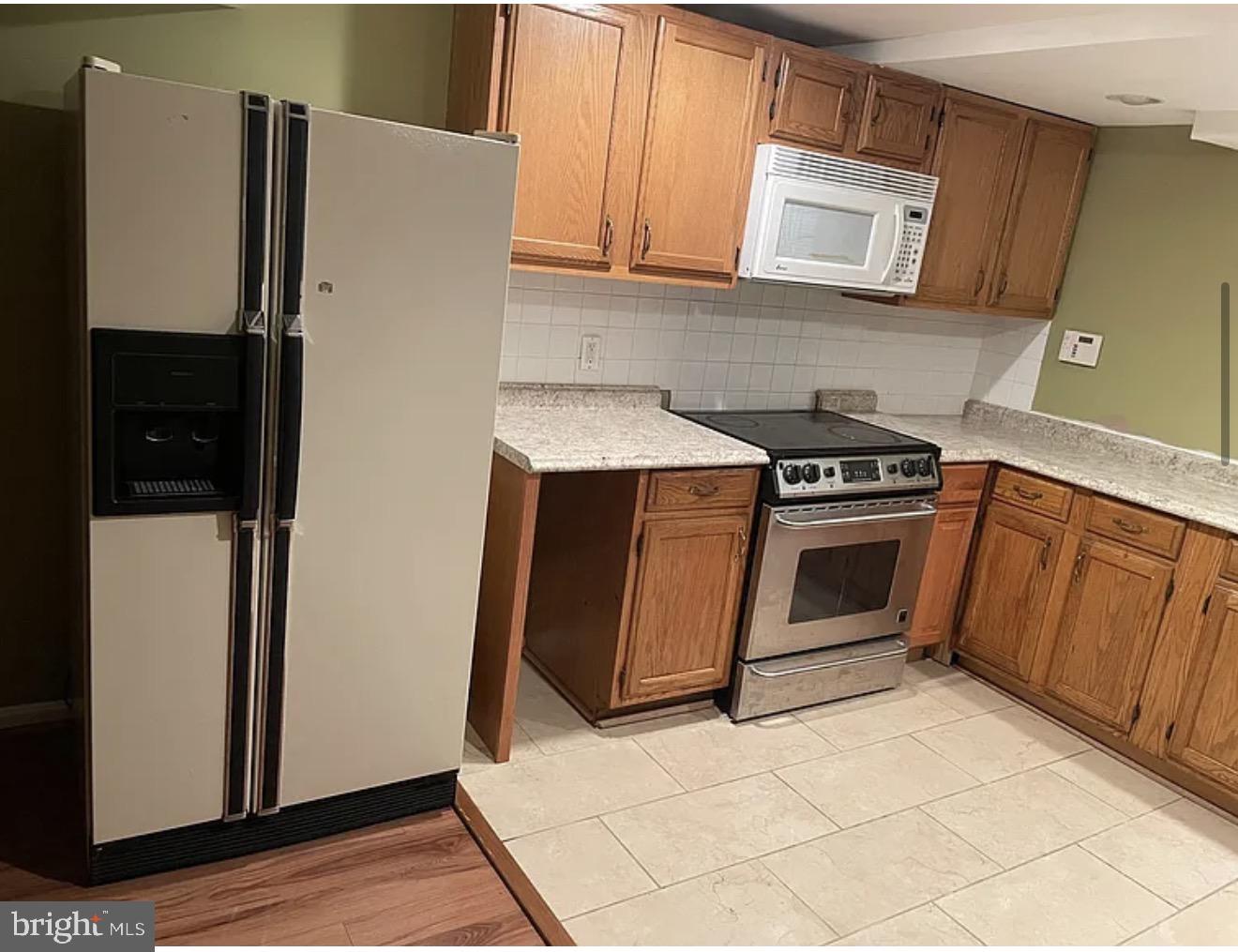 SEVERN CROSSING - Residential Lease