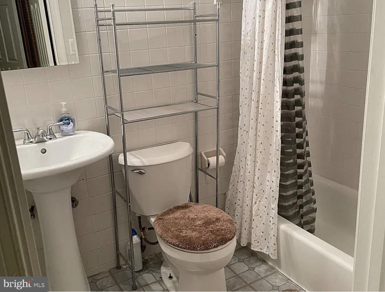 SEVERN CROSSING - Residential Lease