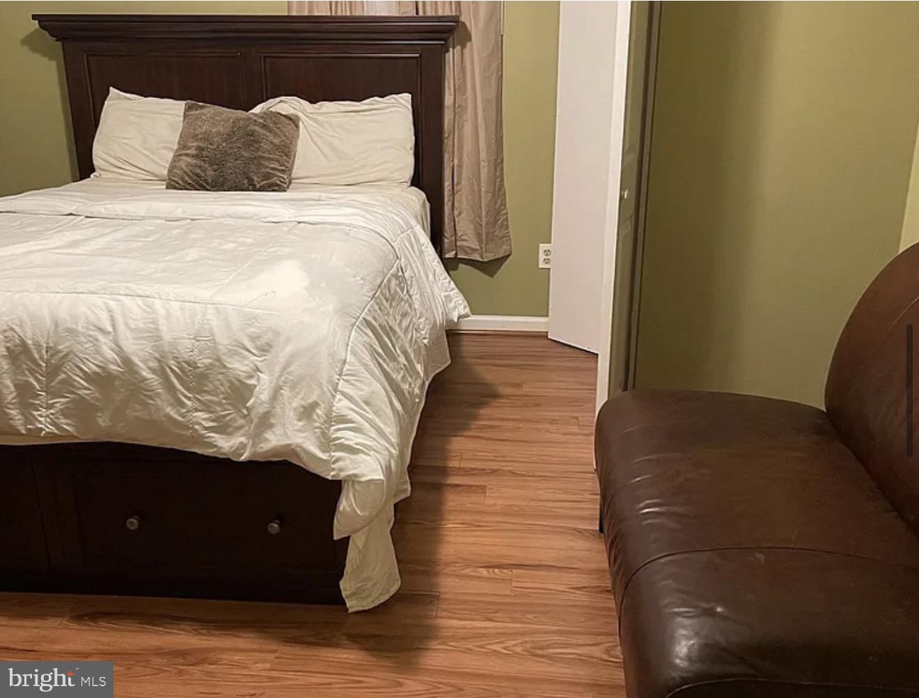 SEVERN CROSSING - Residential Lease