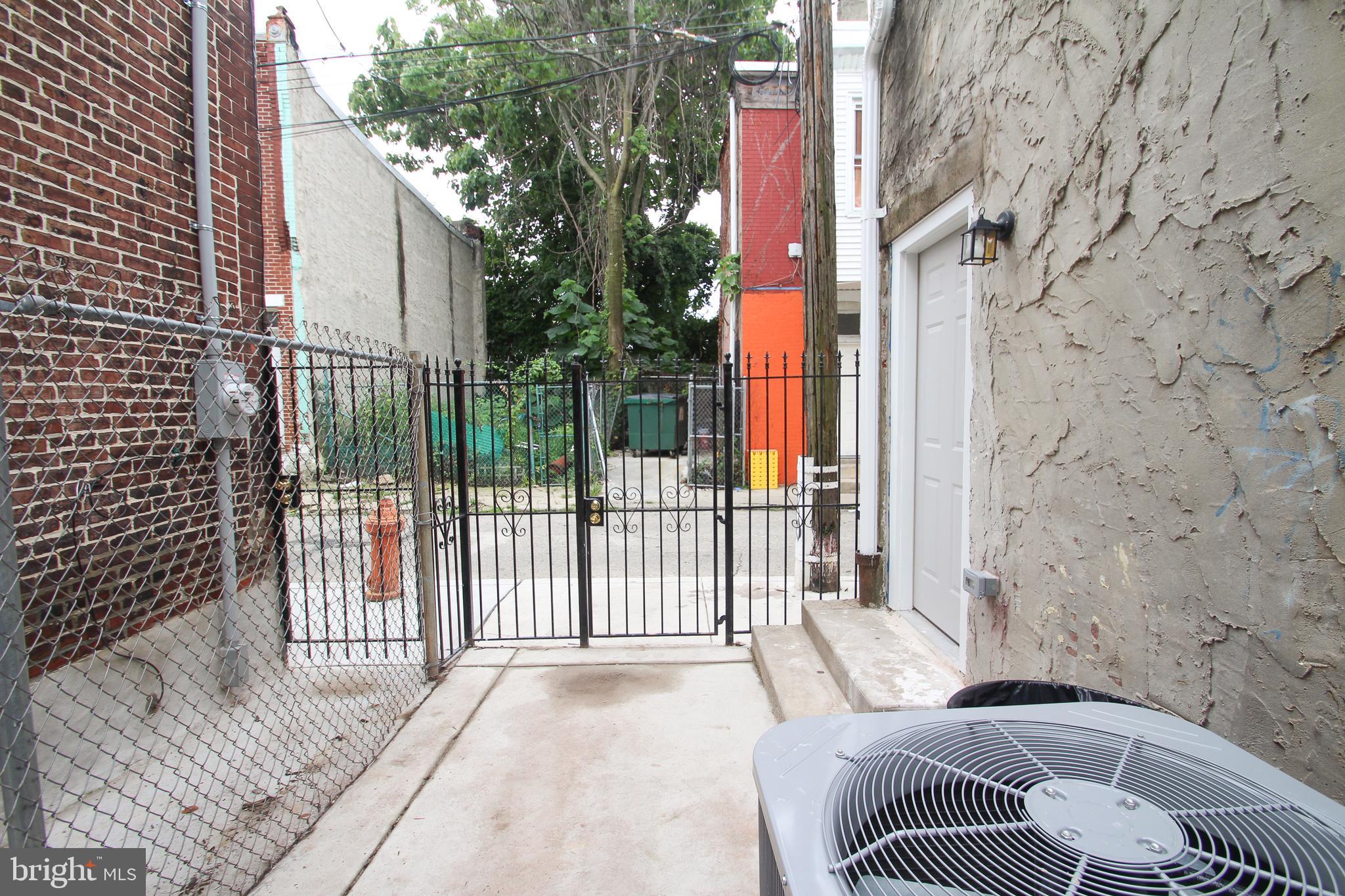 PHILADELPHIA (NORTHWEST) - Residential