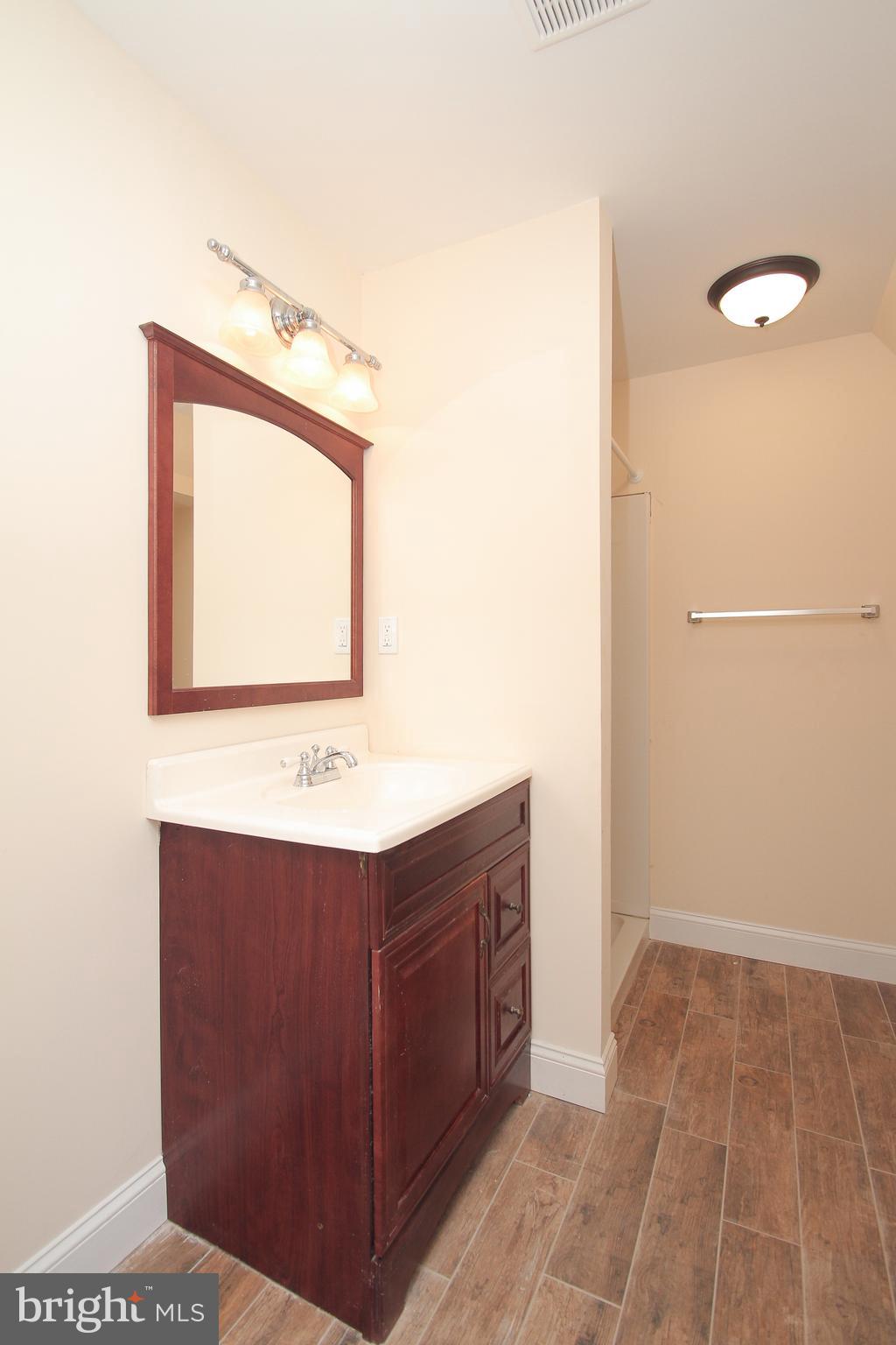 PHILADELPHIA (NORTHWEST) - Residential