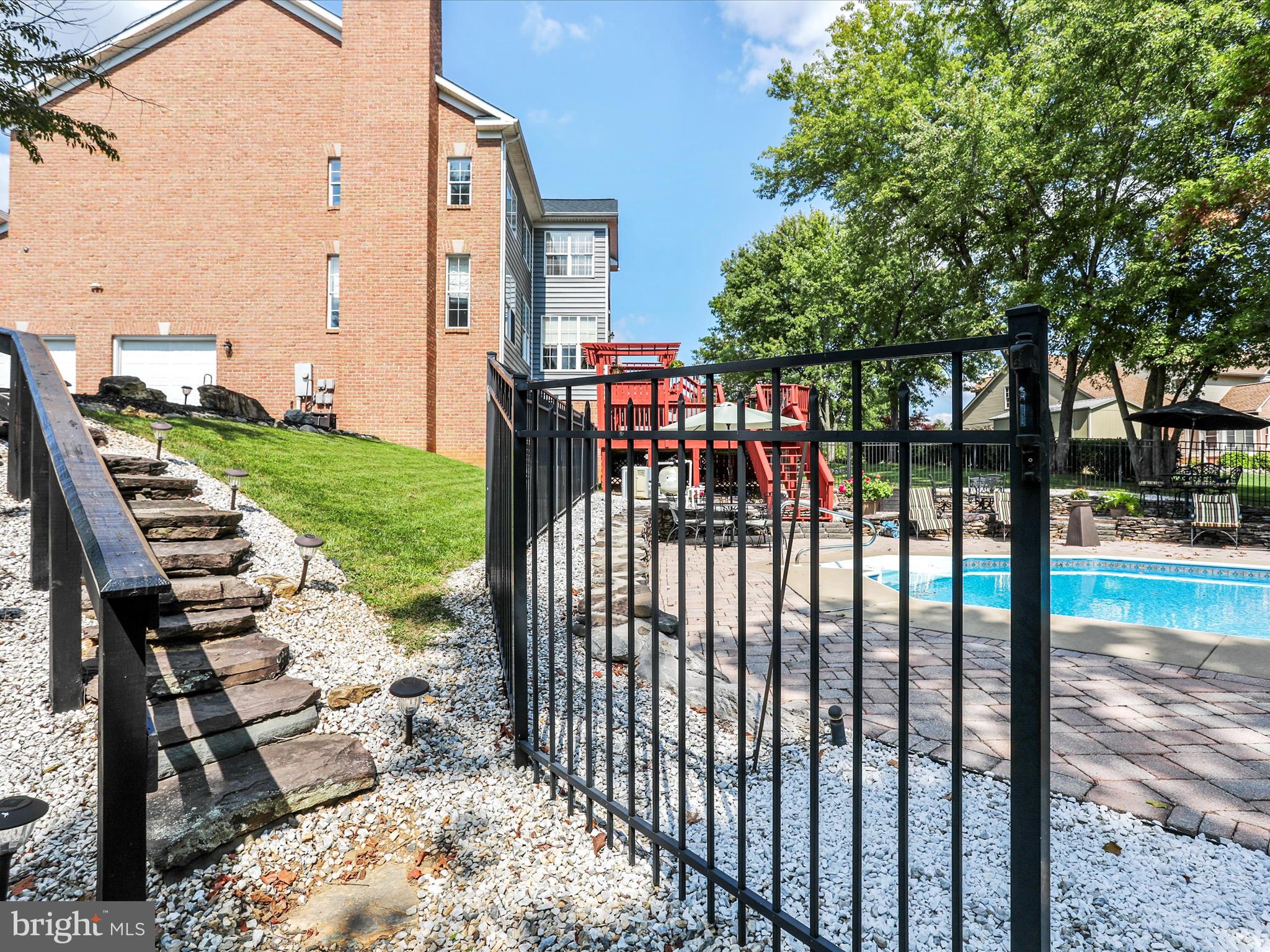 EASTLAND - Residential