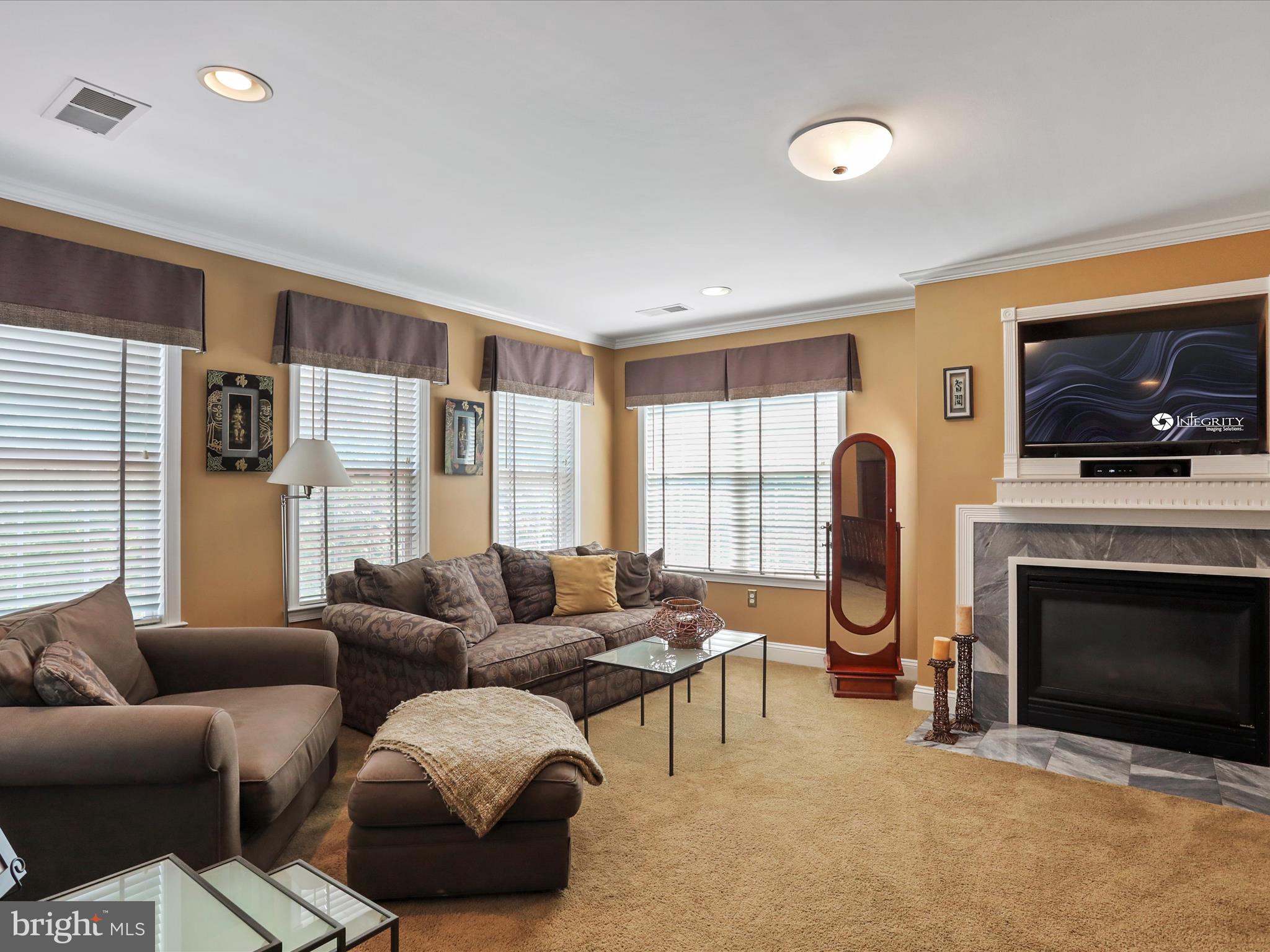 EASTLAND - Residential