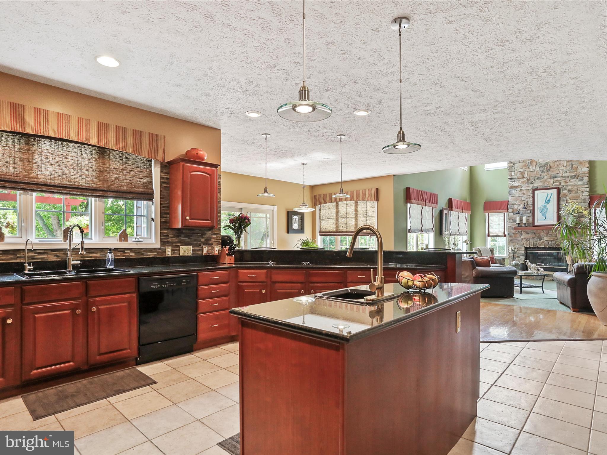 EASTLAND - Residential