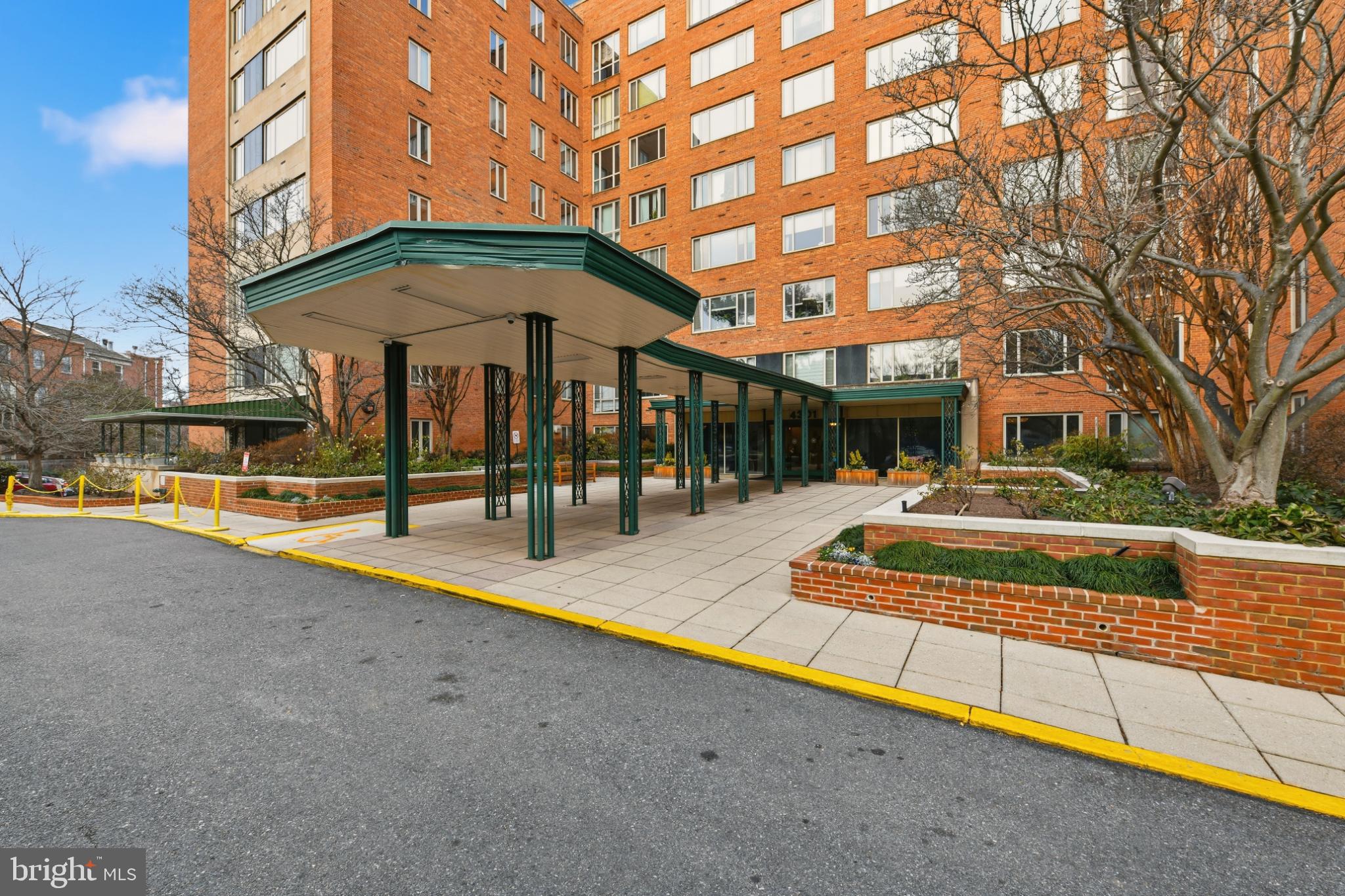 4301 MASSACHUSETTS AVENUE NW 8002