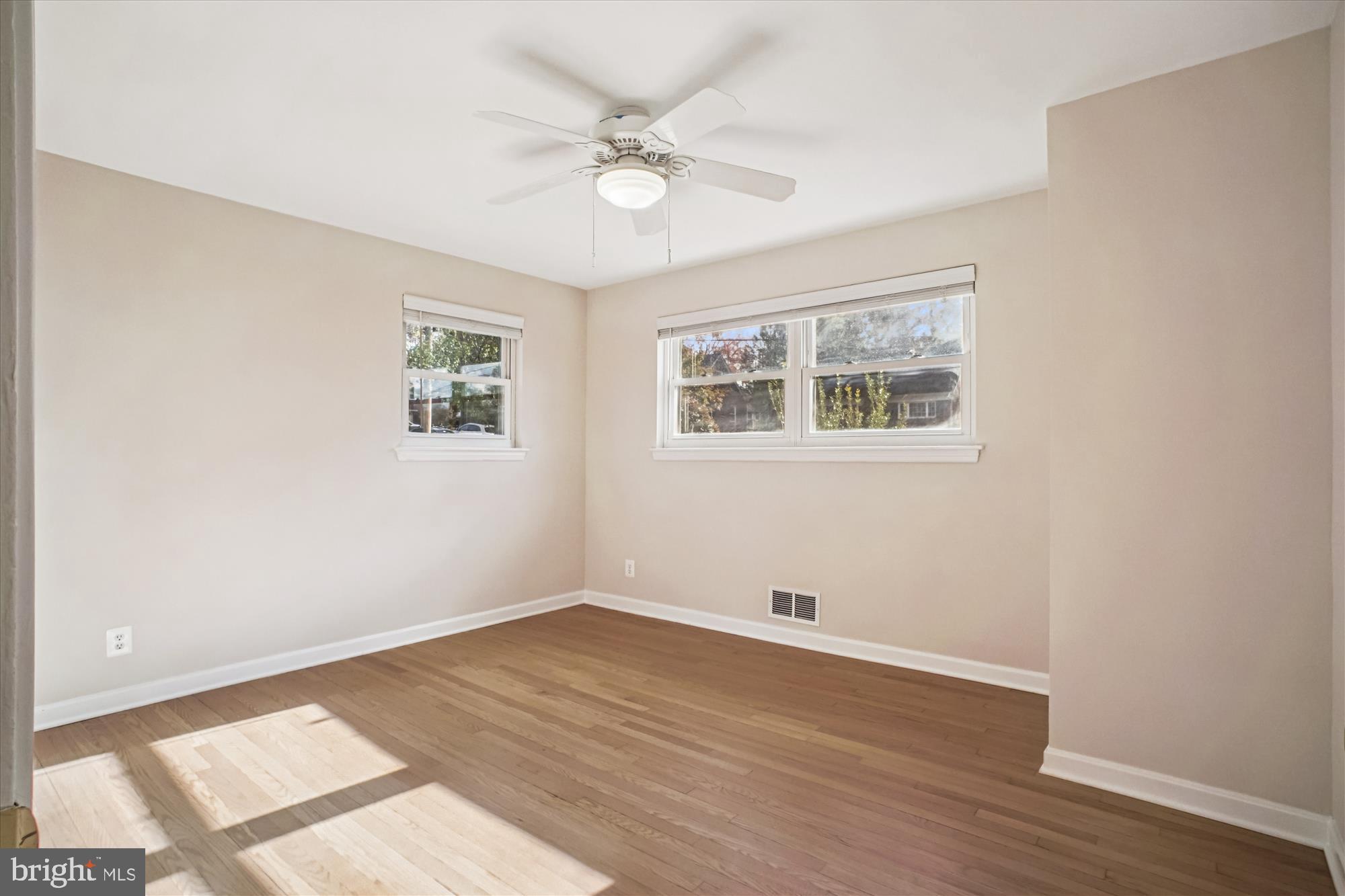 PARKWOOD - Residential Lease