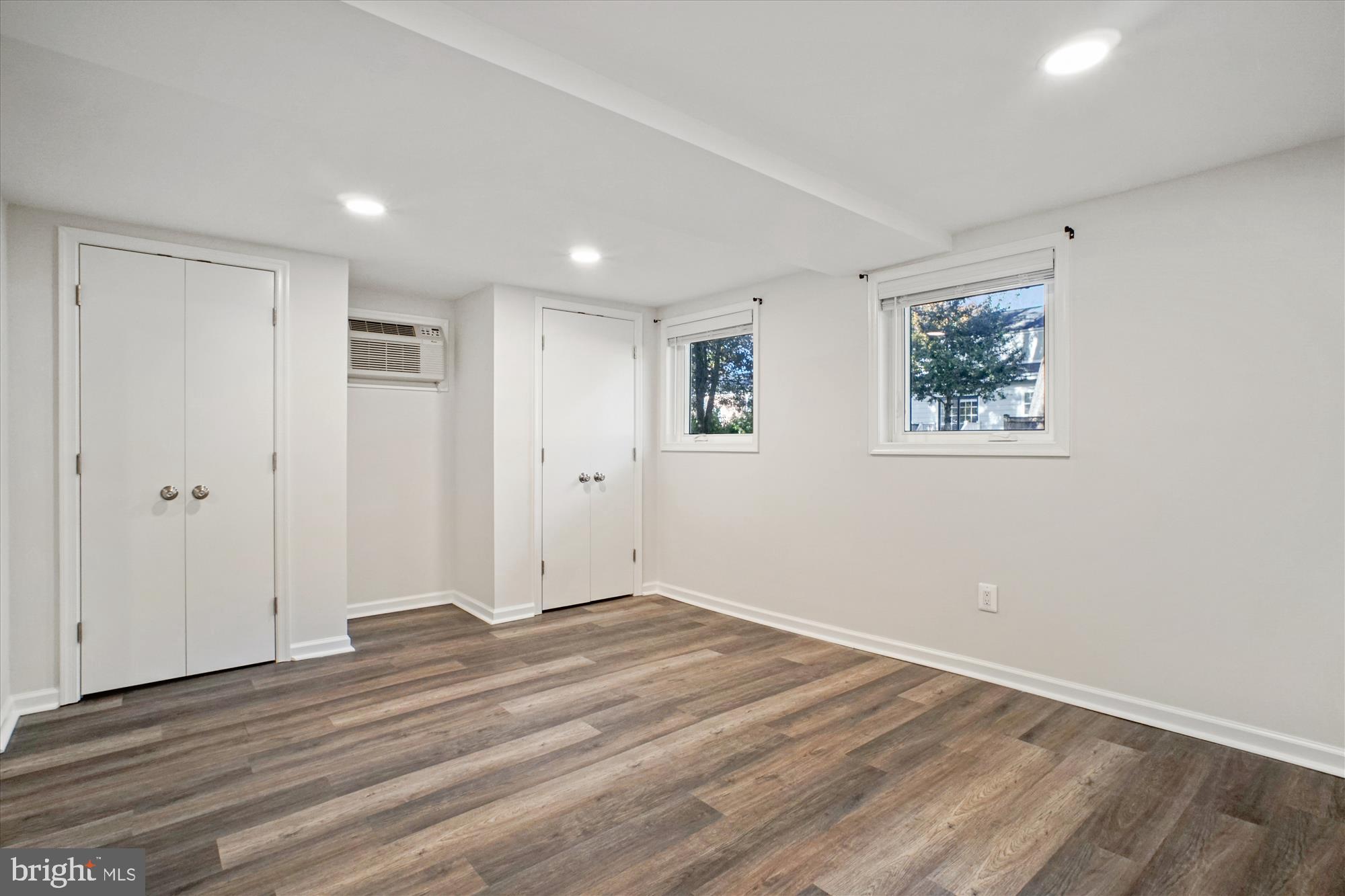 PARKWOOD - Residential Lease