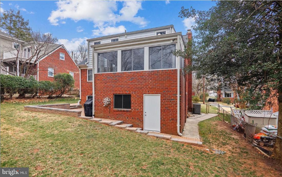 PARKWOOD - Residential Lease