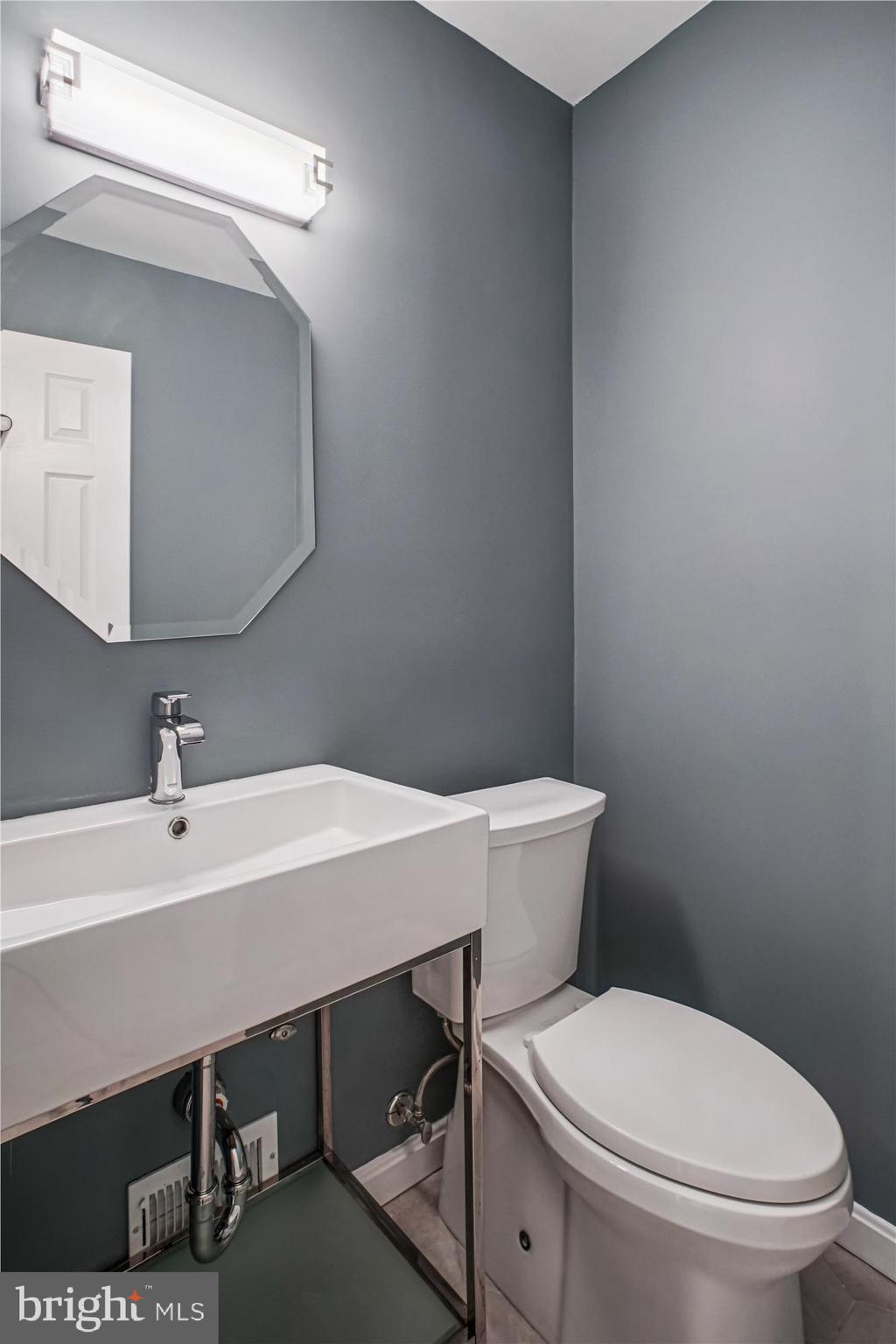 PARKWOOD - Residential Lease