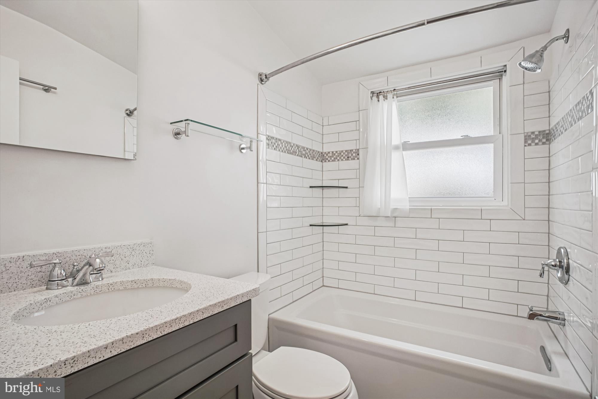 PARKWOOD - Residential Lease