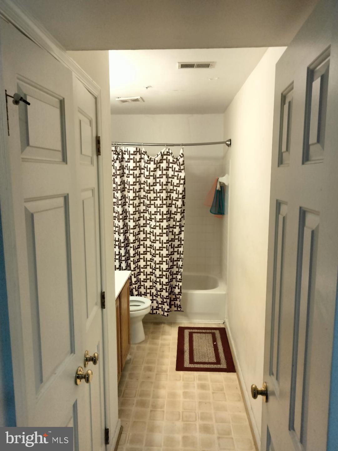 PERRYWOOD - Residential Lease