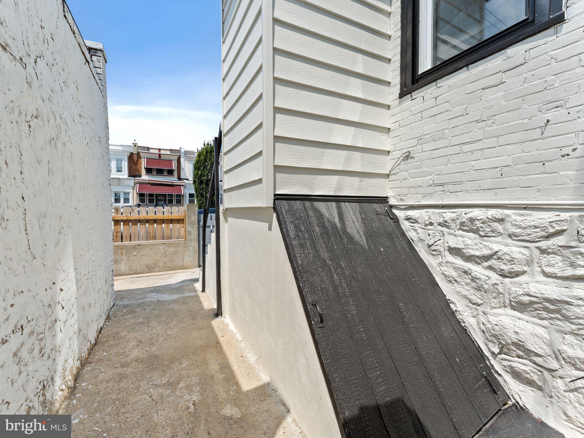 PHILADELPHIA (SOUTHWEST) - Residential