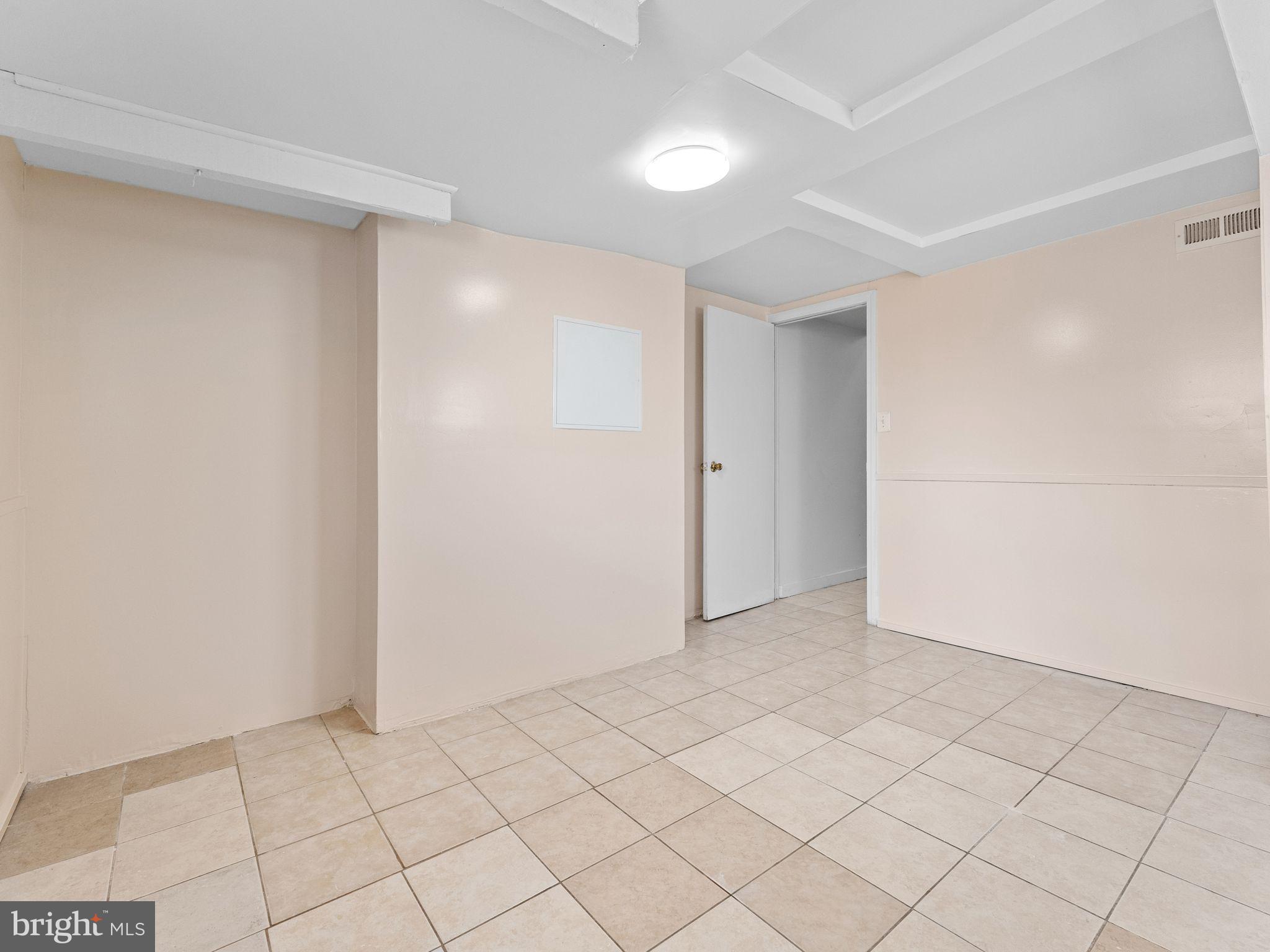 PHILADELPHIA (SOUTHWEST) - Residential