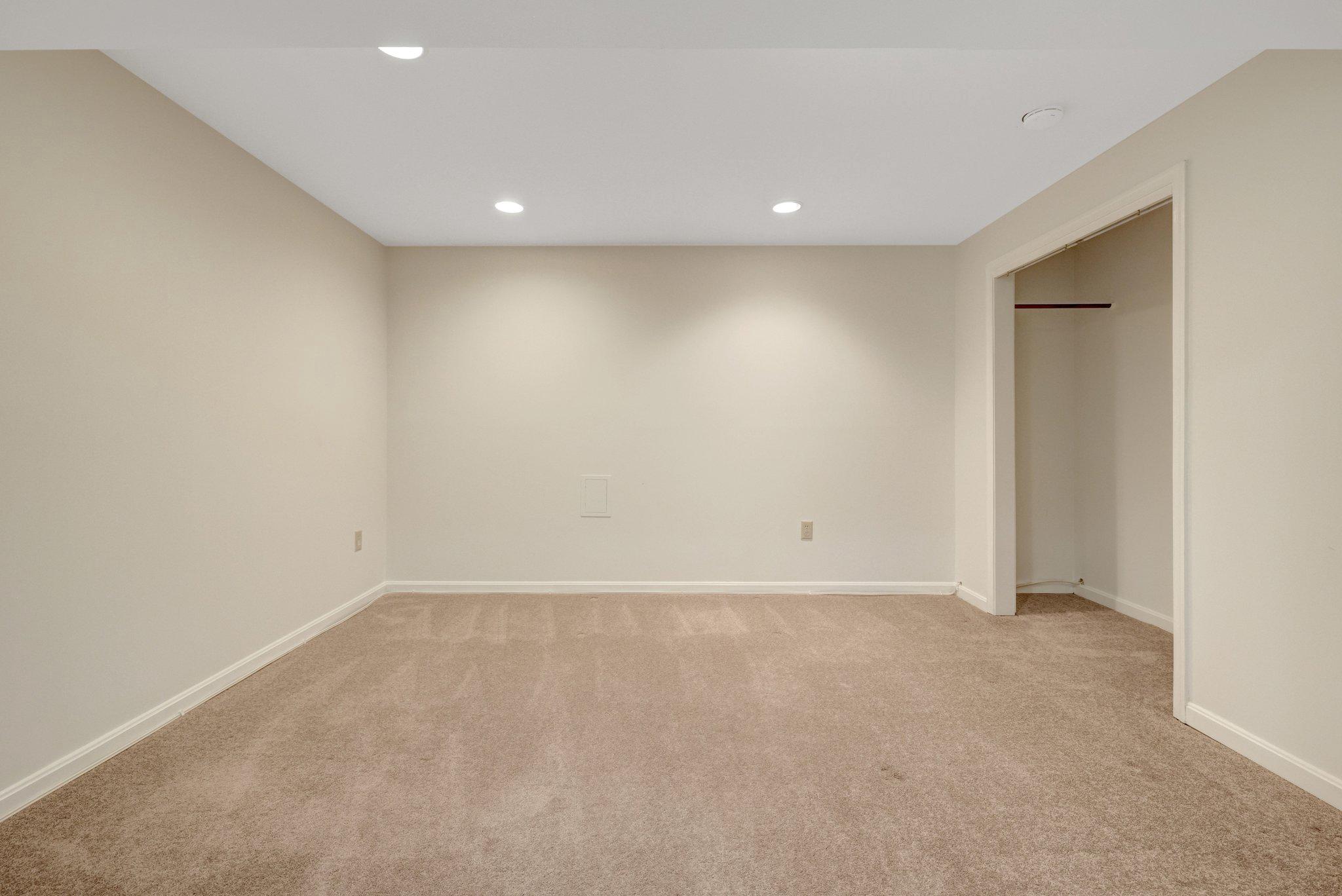 FRANKLIN FARM - Residential