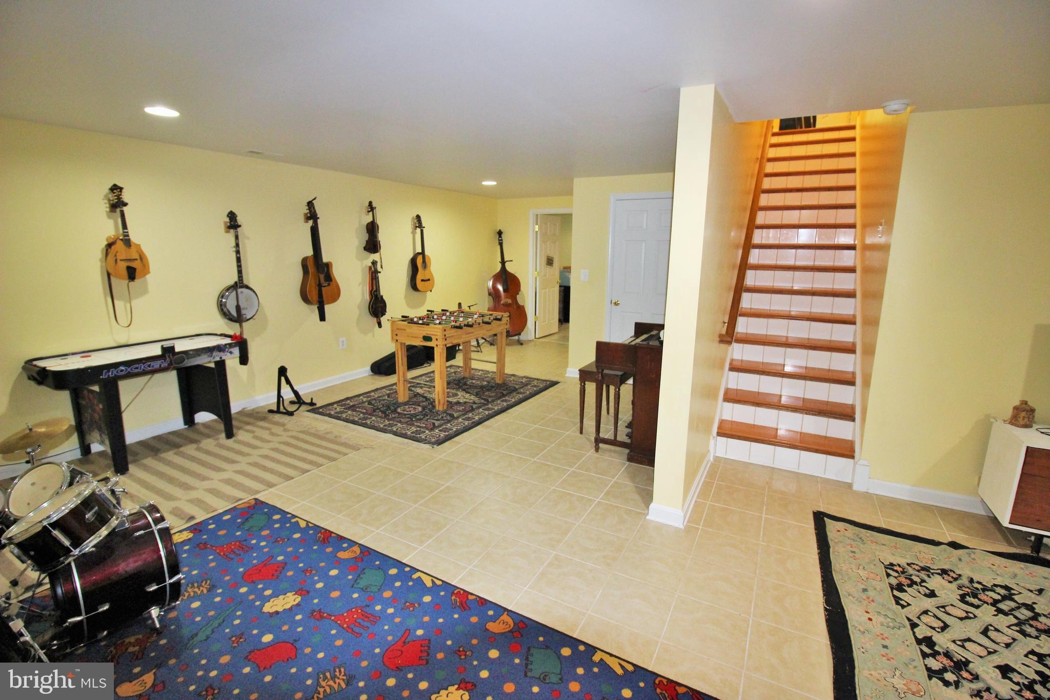 PILGRIM MANOR - Residential