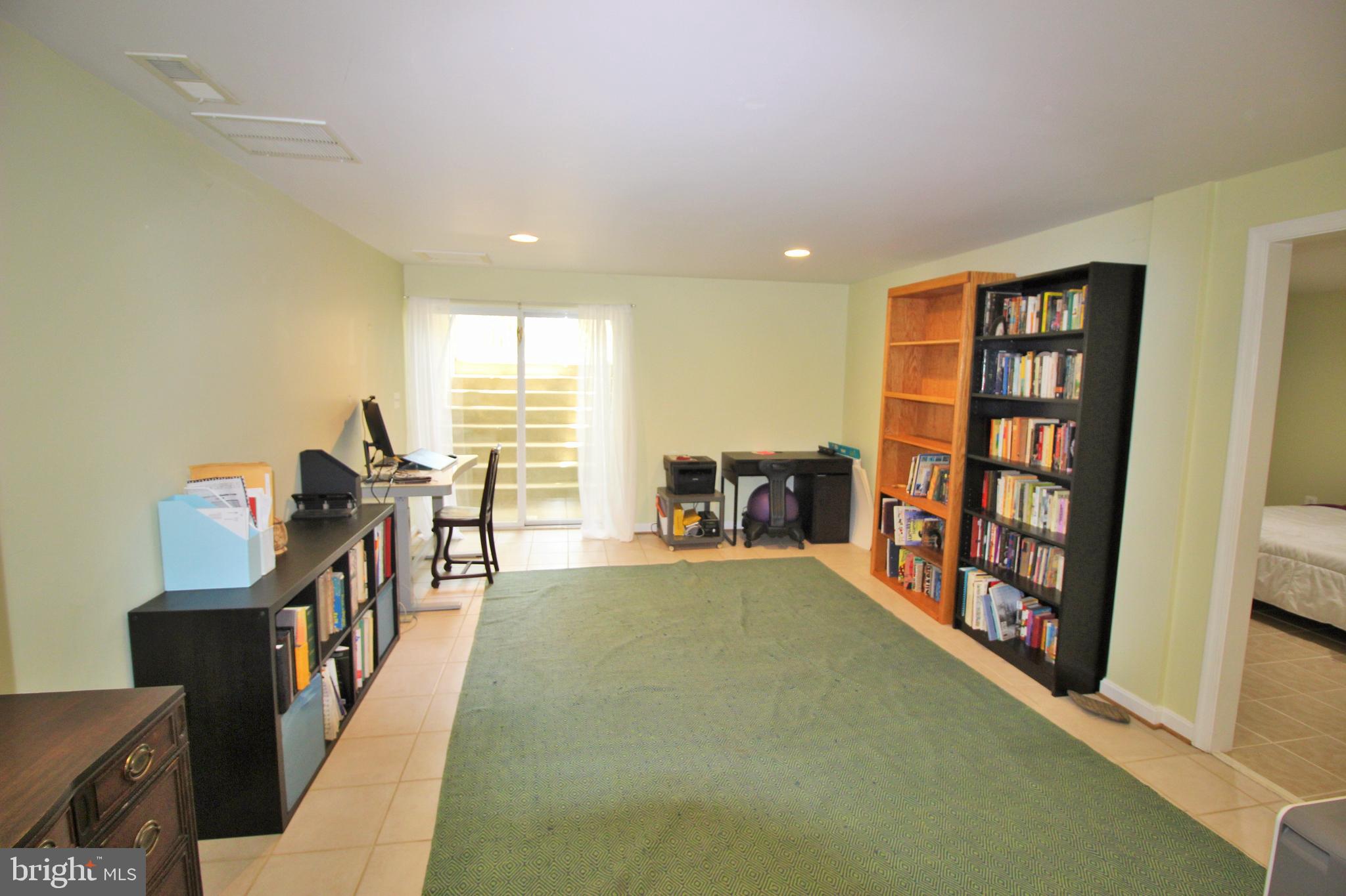 PILGRIM MANOR - Residential