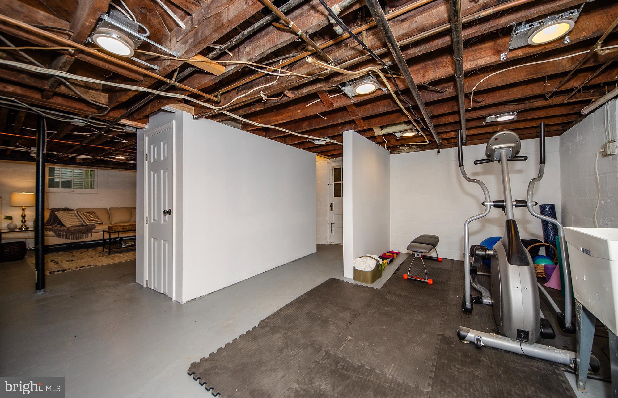 ASHTON HEIGHTS - Residential