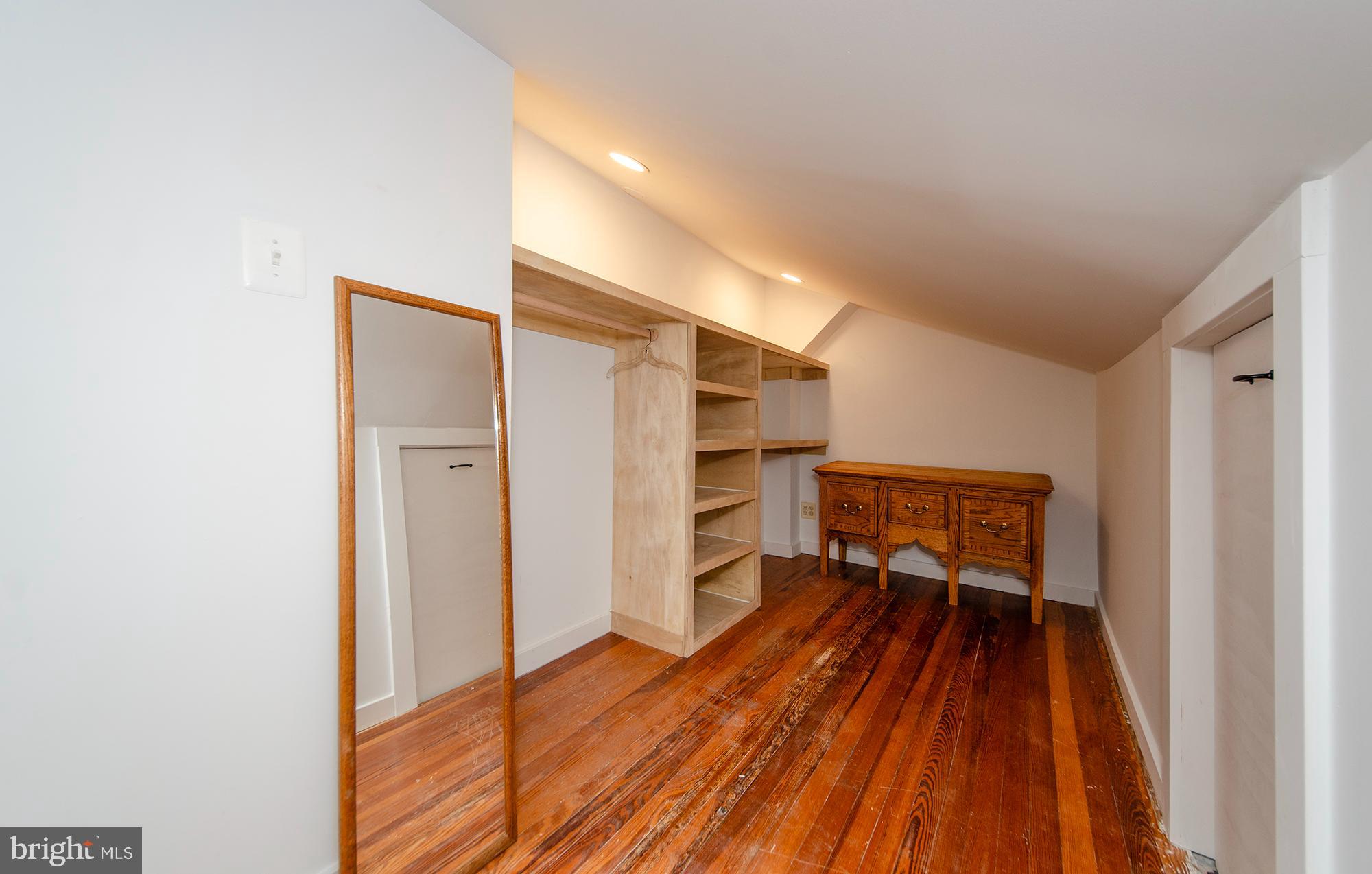 ASHTON HEIGHTS - Residential