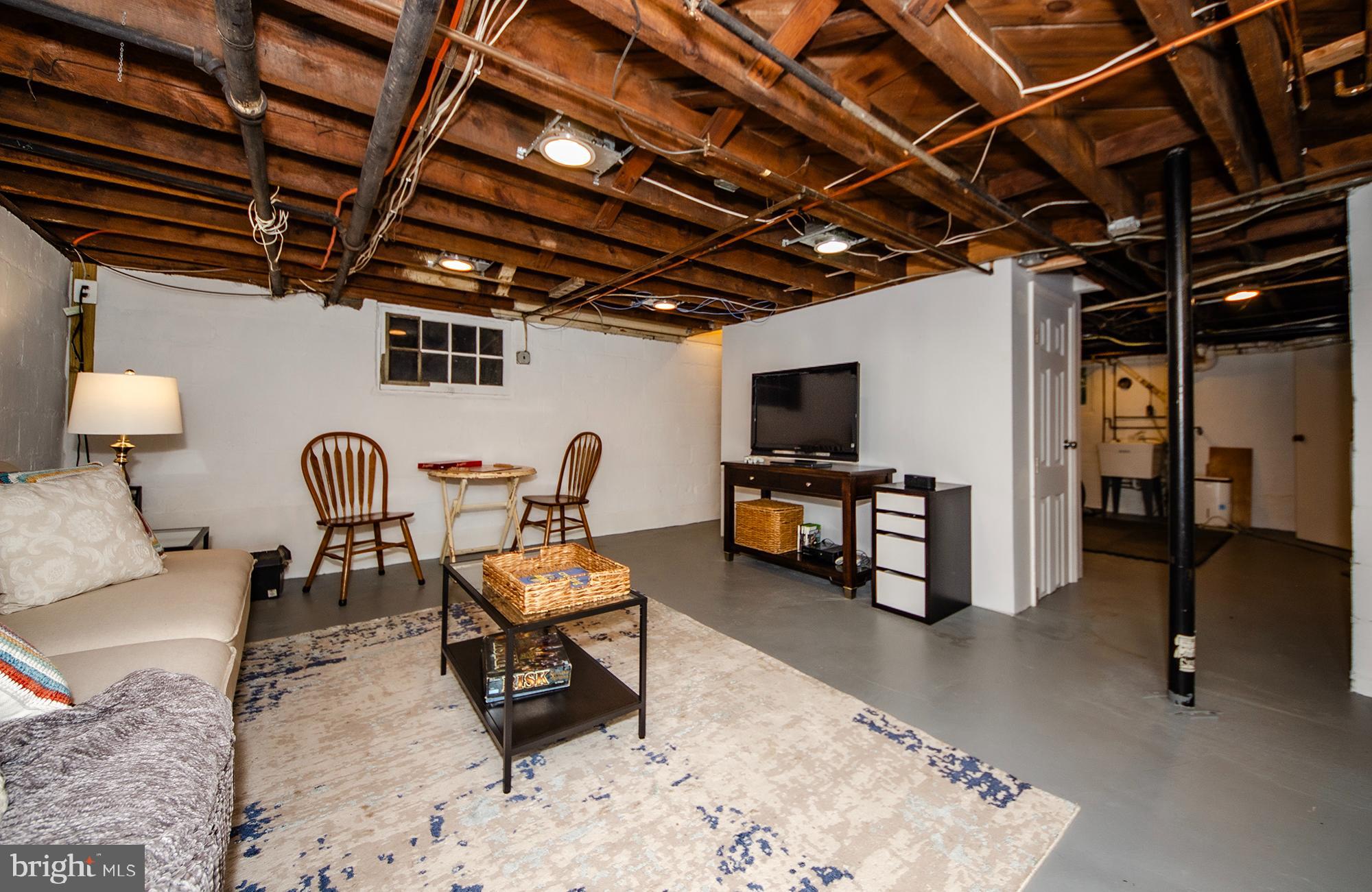 ASHTON HEIGHTS - Residential