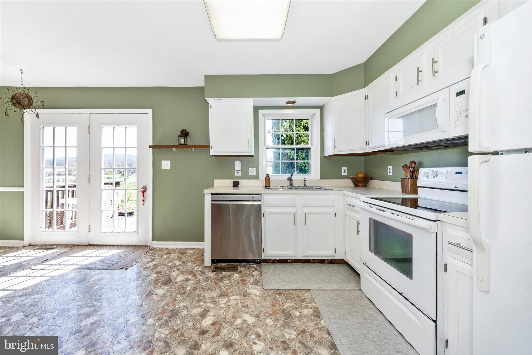 WHITE CHURCH MEADOWS - Residential