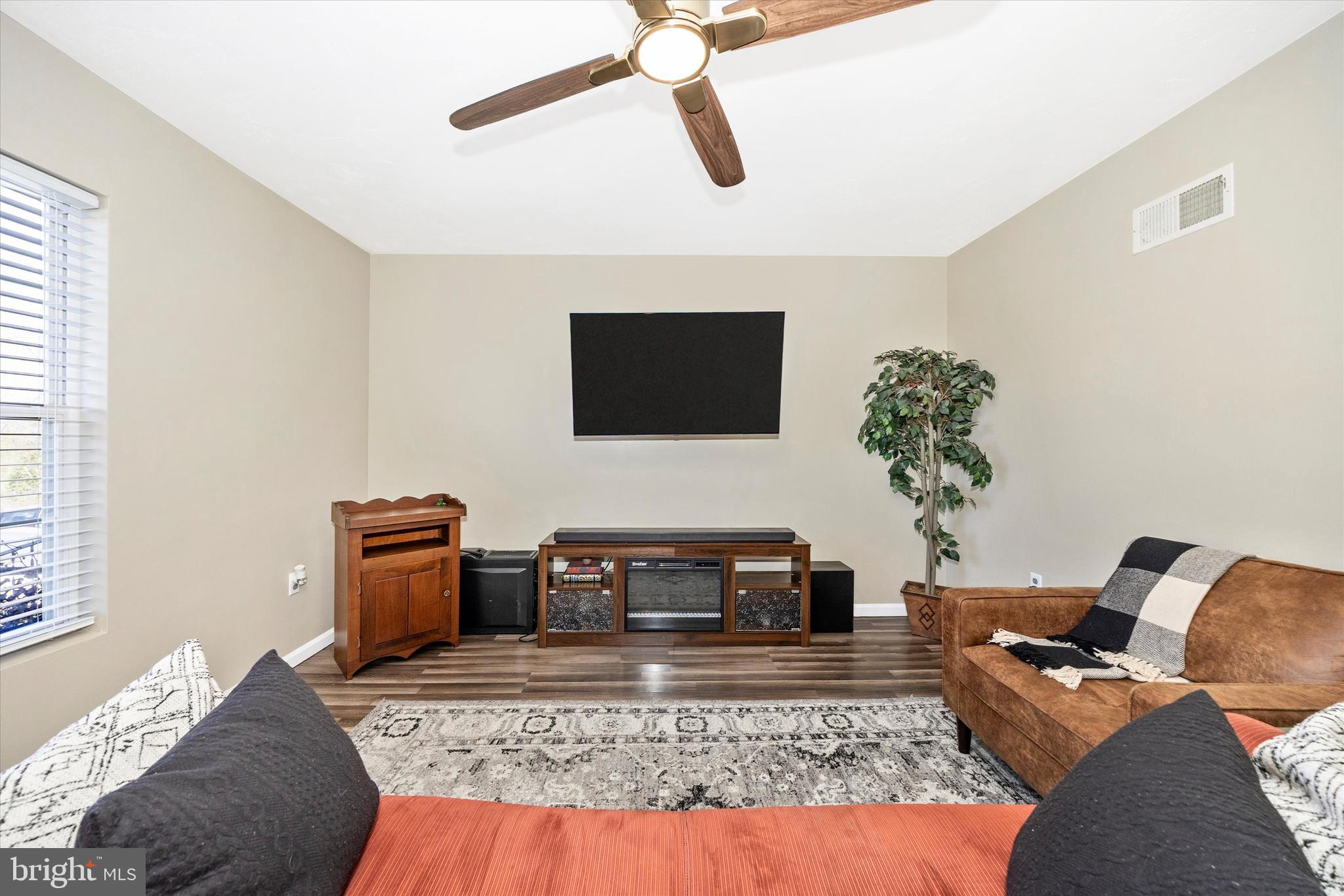 WHITE CHURCH MEADOWS - Residential