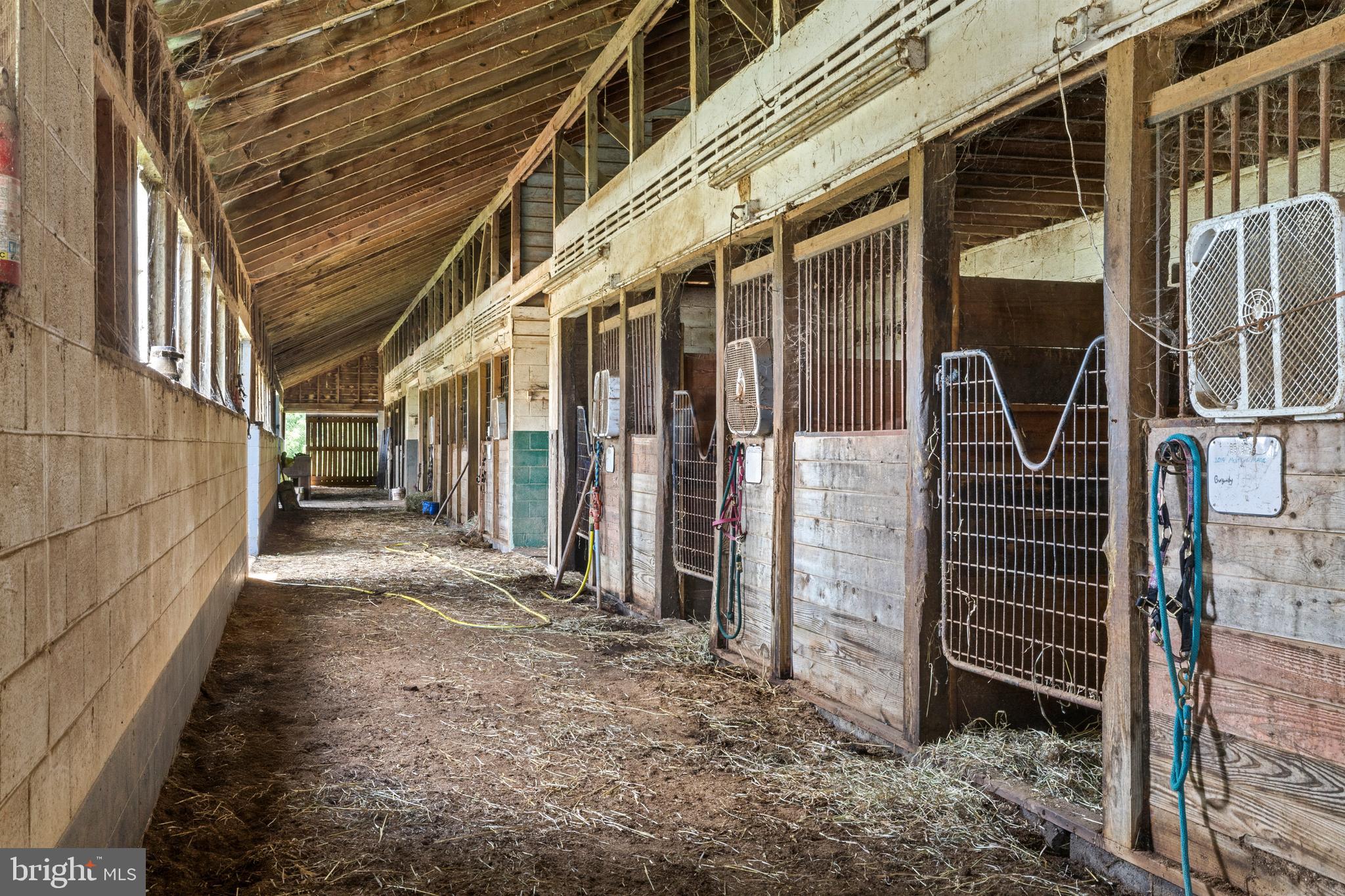 13427 HILLTOP FARM RD