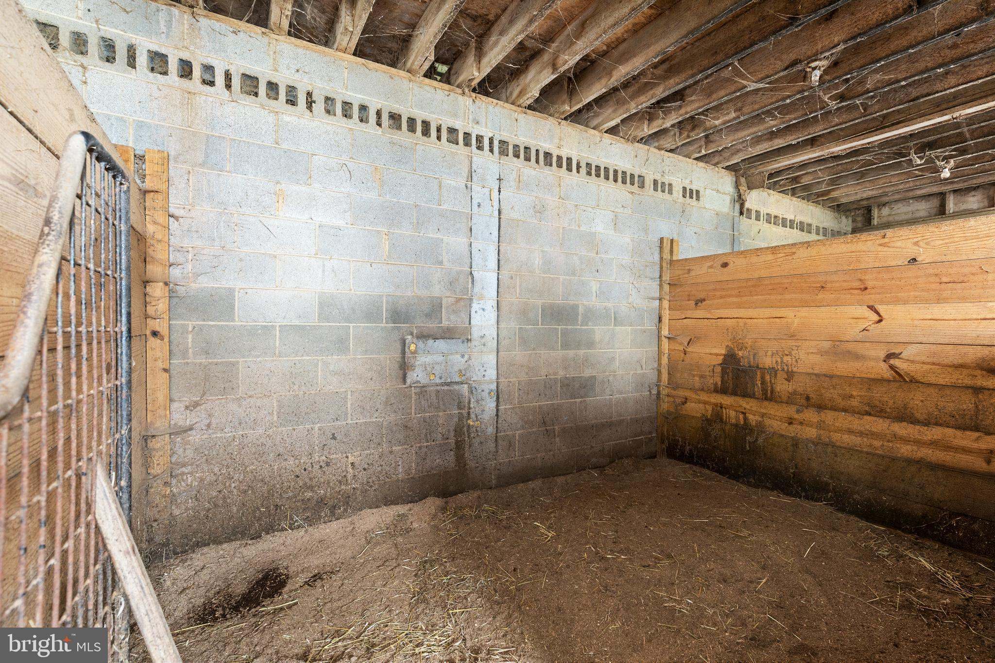 13427 HILLTOP FARM RD