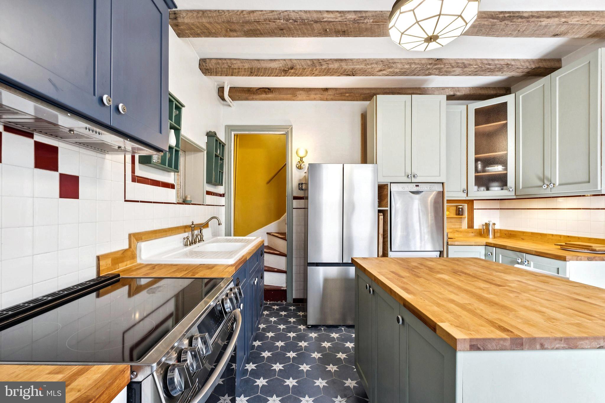 GERMANTOWN (EAST) - Residential