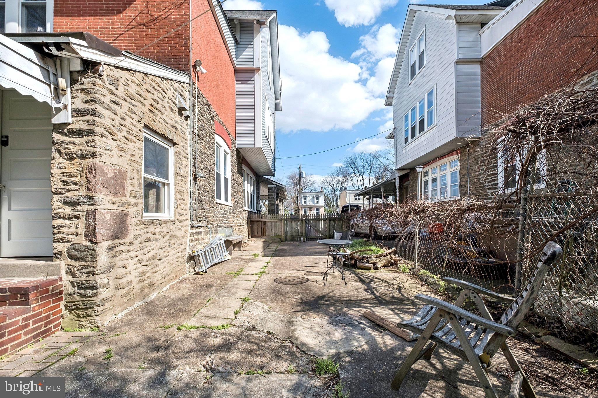 GERMANTOWN (EAST) - Residential