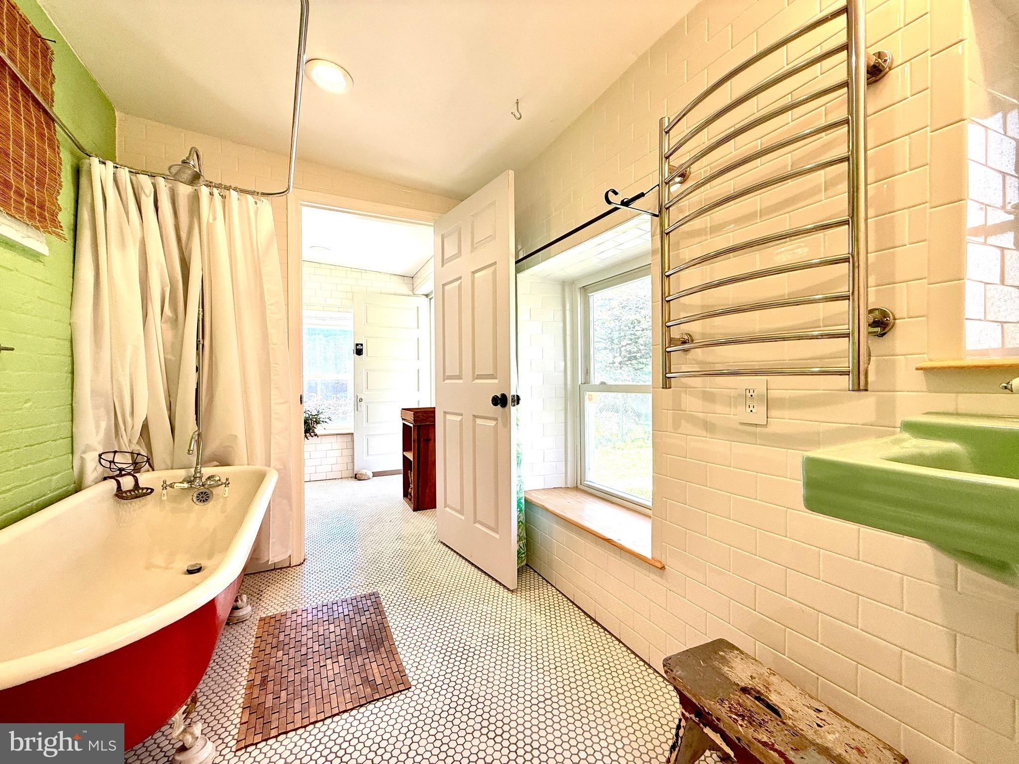 GERMANTOWN (EAST) - Residential