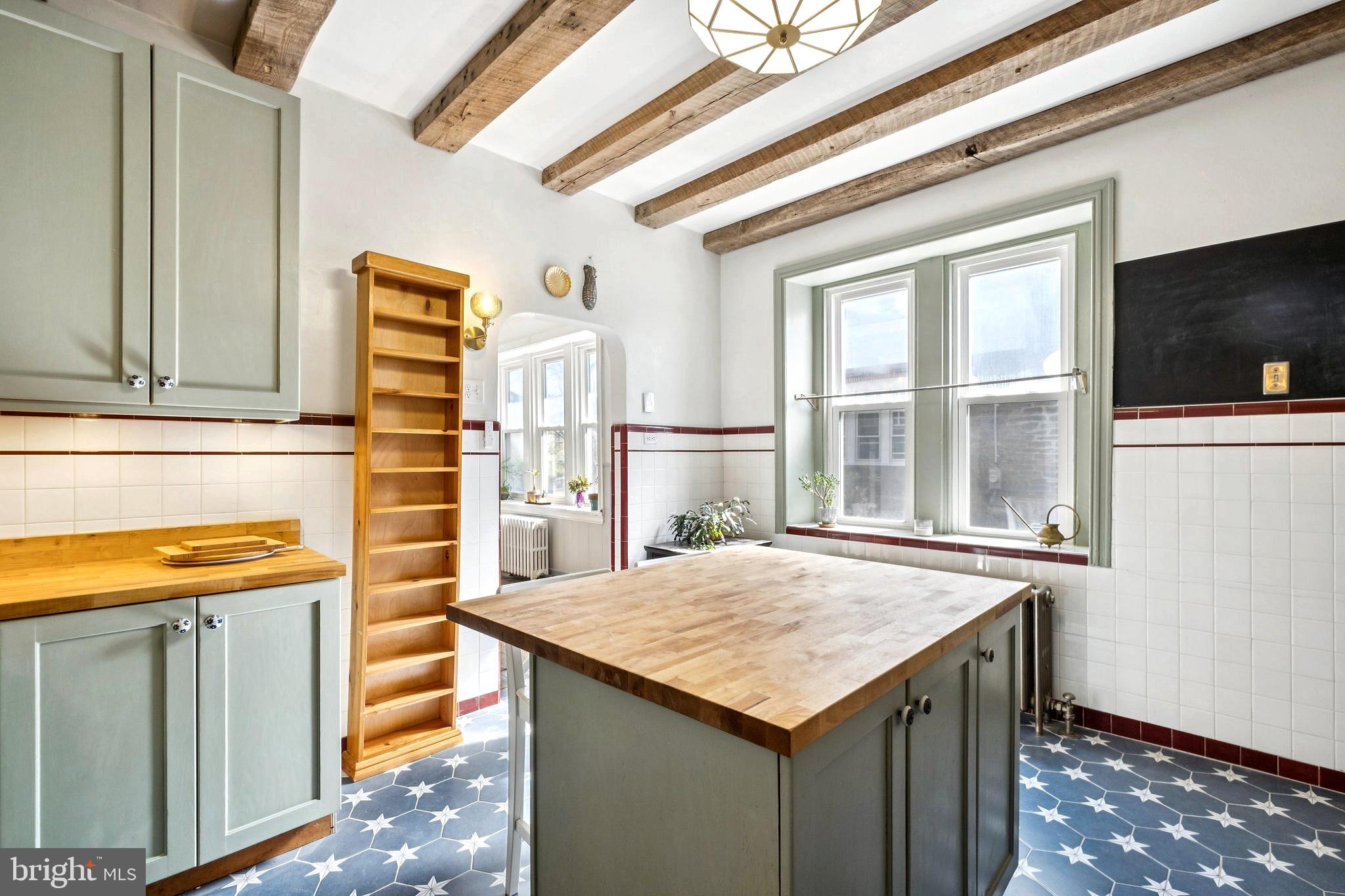 GERMANTOWN (EAST) - Residential