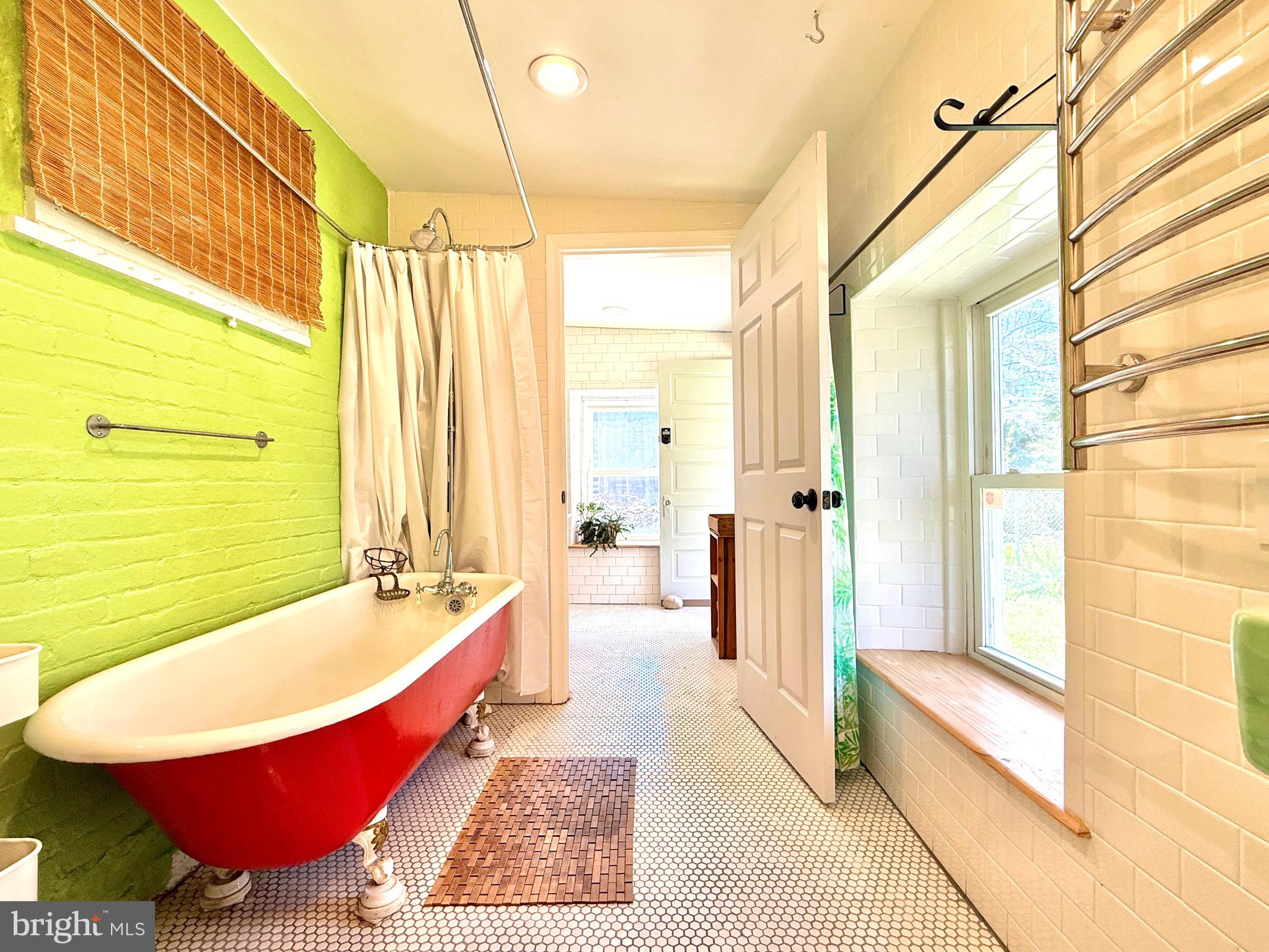 GERMANTOWN (EAST) - Residential