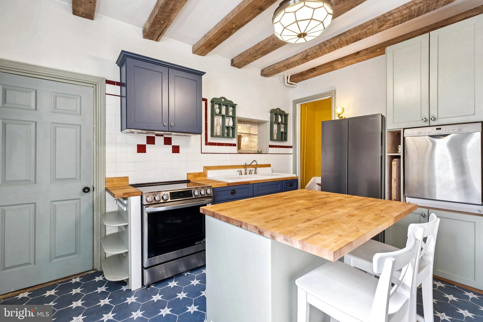 GERMANTOWN (EAST) - Residential