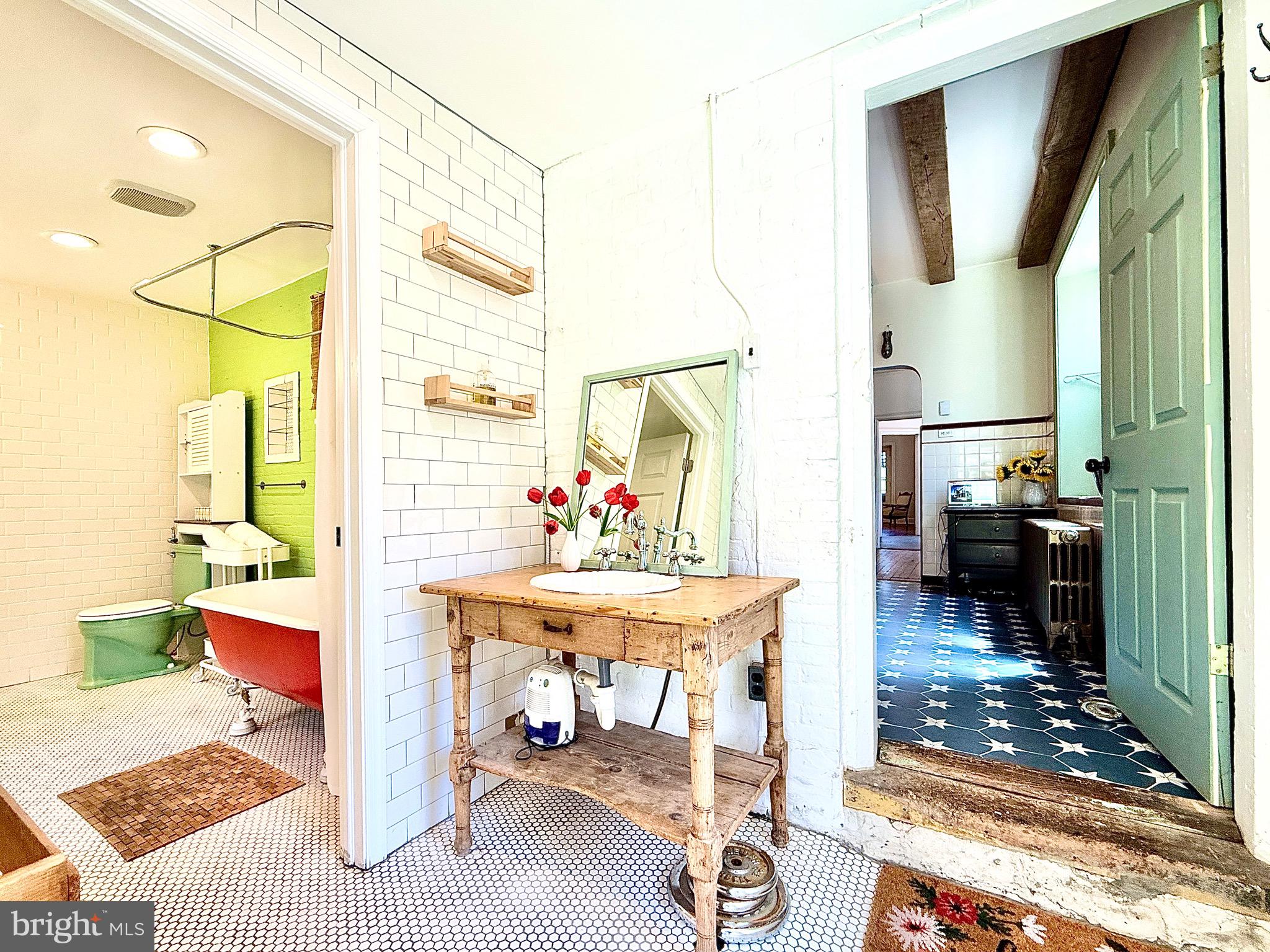 GERMANTOWN (EAST) - Residential