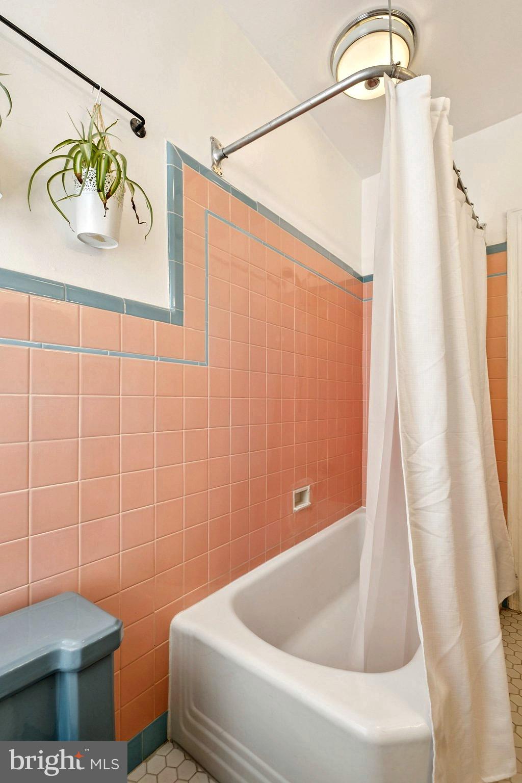 GERMANTOWN (EAST) - Residential