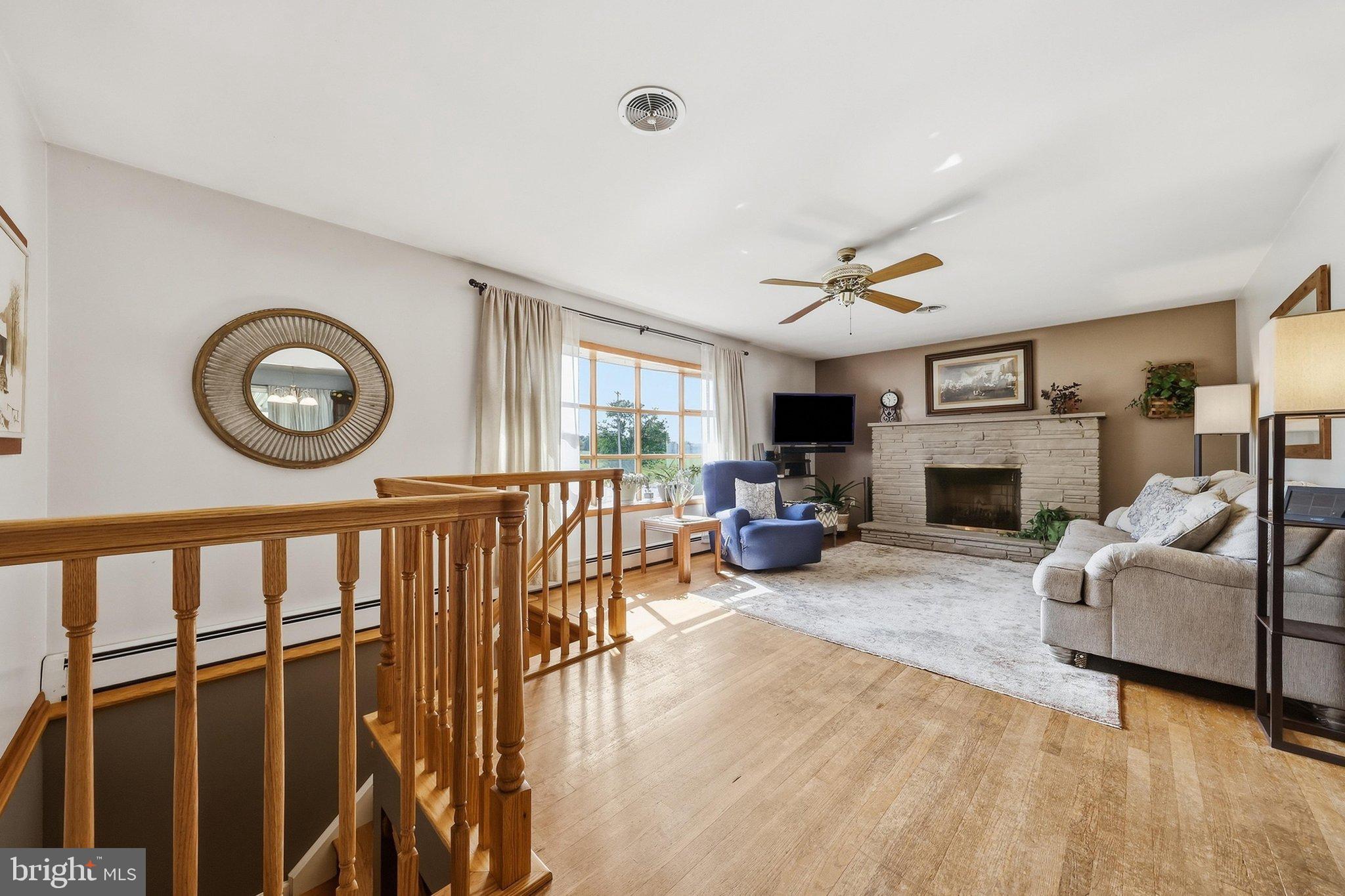 24 SPRINGFIELD LANE