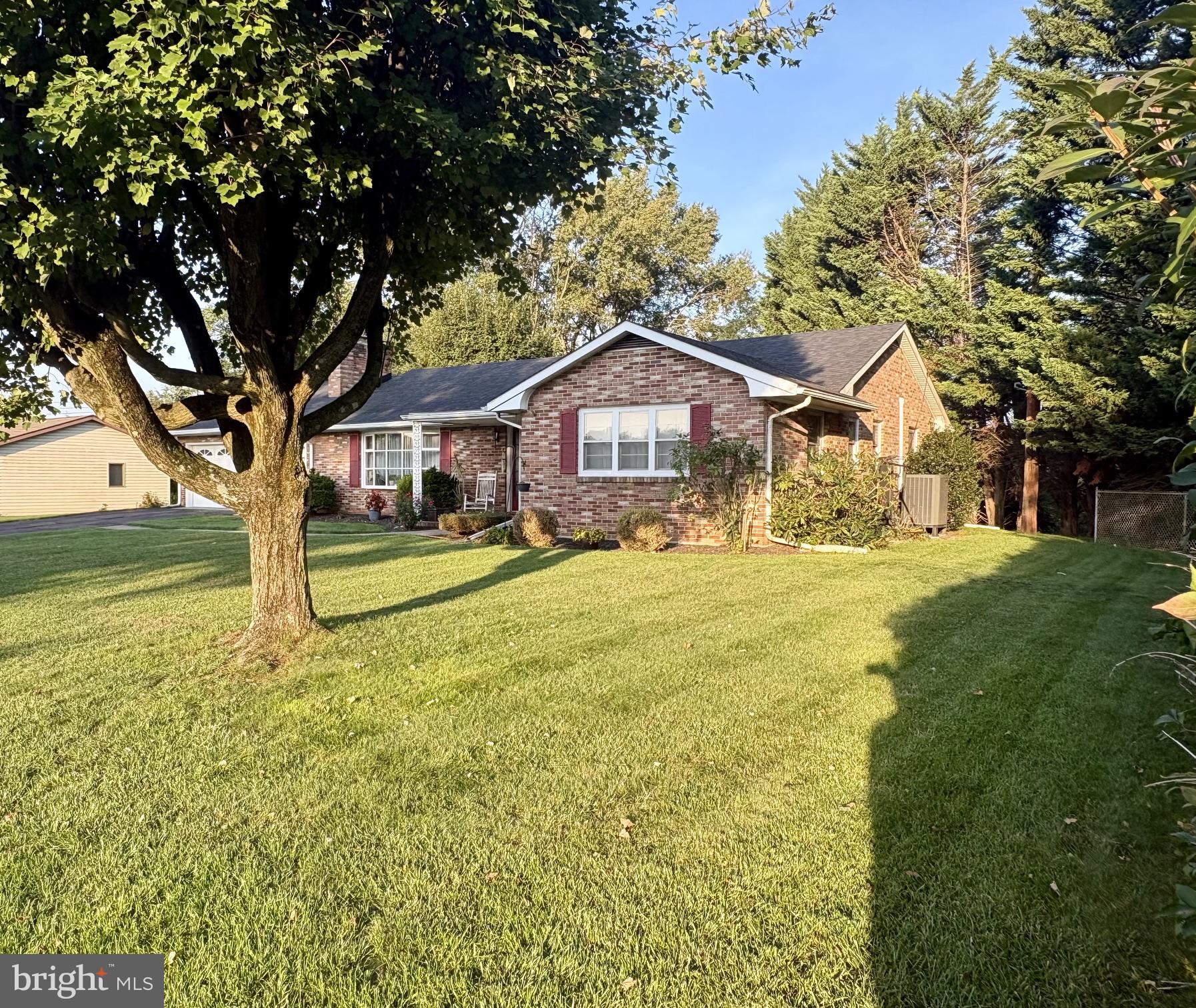 24 SPRINGFIELD LANE