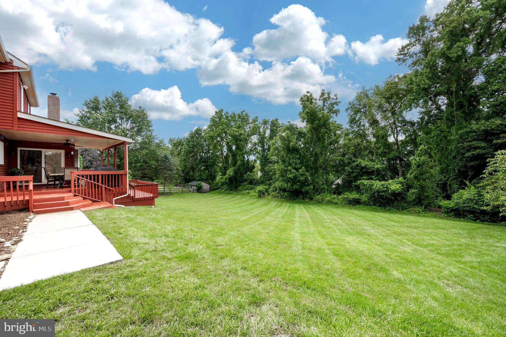 25 TWIN PINES ROAD