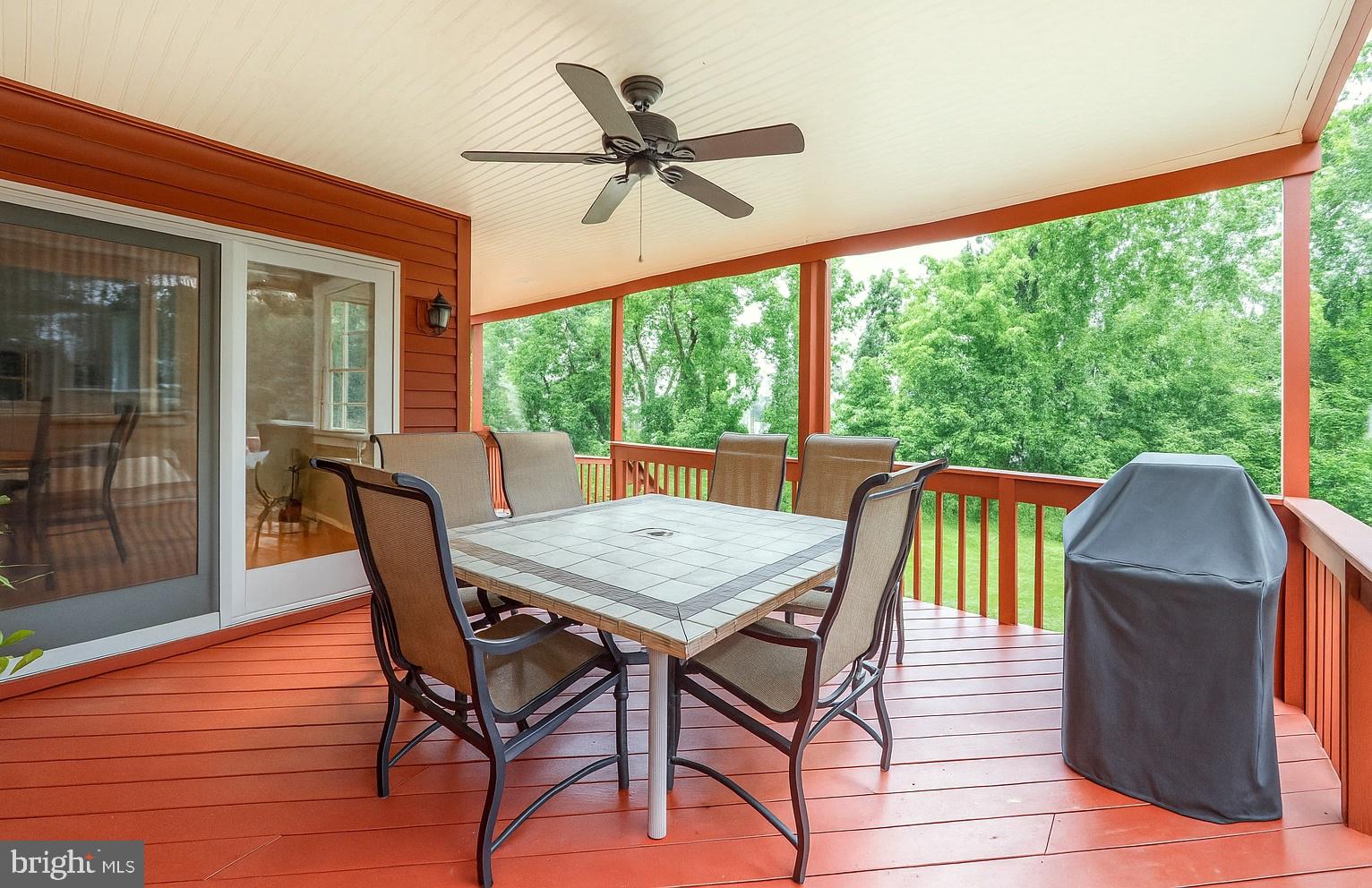 25 TWIN PINES ROAD
