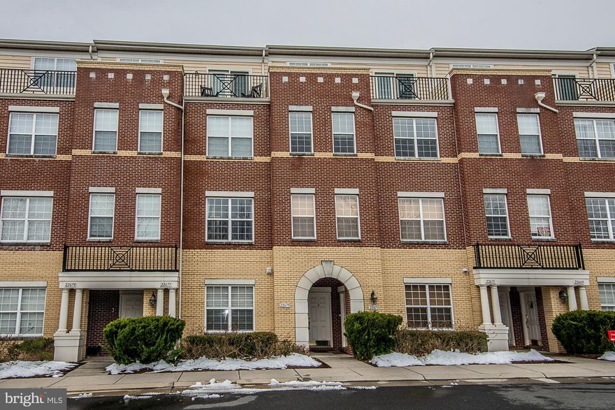 Over 2700 finished sq ft! Gourmet kitchen with maple cabinets, SS appliances, double oven, granite counter tops, adjacent kitchen bar, and ceramic tile throughout kitchen and breakfast area. Balconies off breakfast room and master bedroom. Open living w/Kitchen, Breakfast room, Dining room, Living room, and Den/Office on main level. Soaking tub & separate shower in Master bath. Large 2nd & 3rd bedrooms. 1 car garage, close to Brambleton Town Center and future Metro!