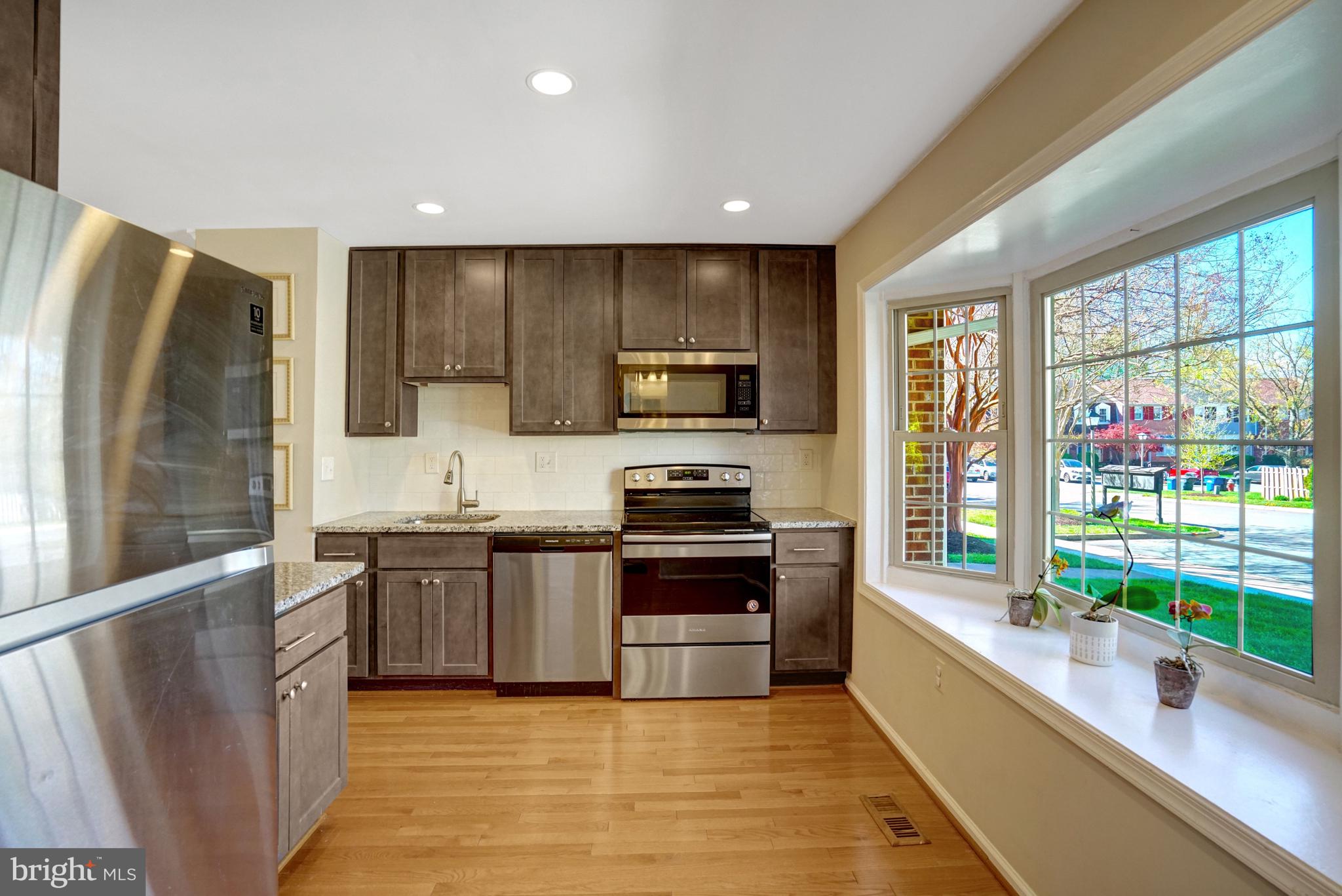 8213 CLIFTON FARM COURT