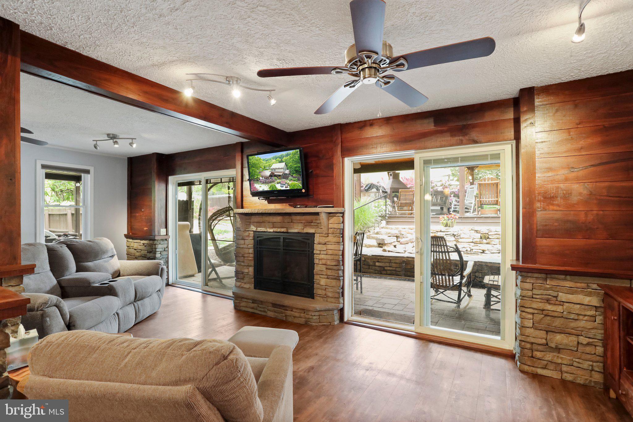 SLEEPY CREEK ORCHARD - Residential