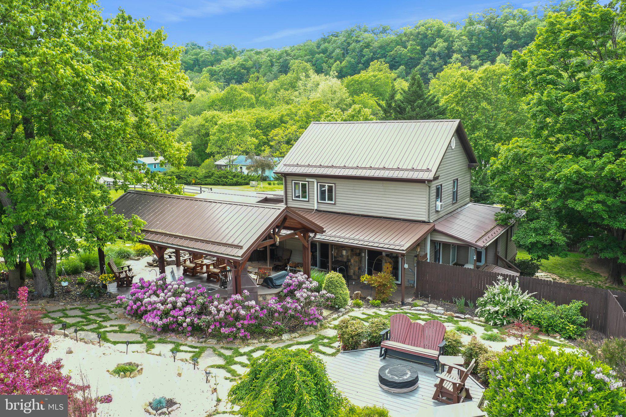 SLEEPY CREEK ORCHARD - Residential