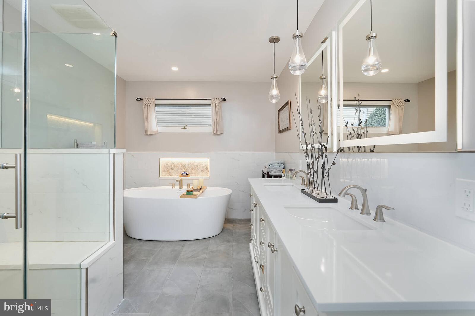 WOODSIDE FOREST - Residential