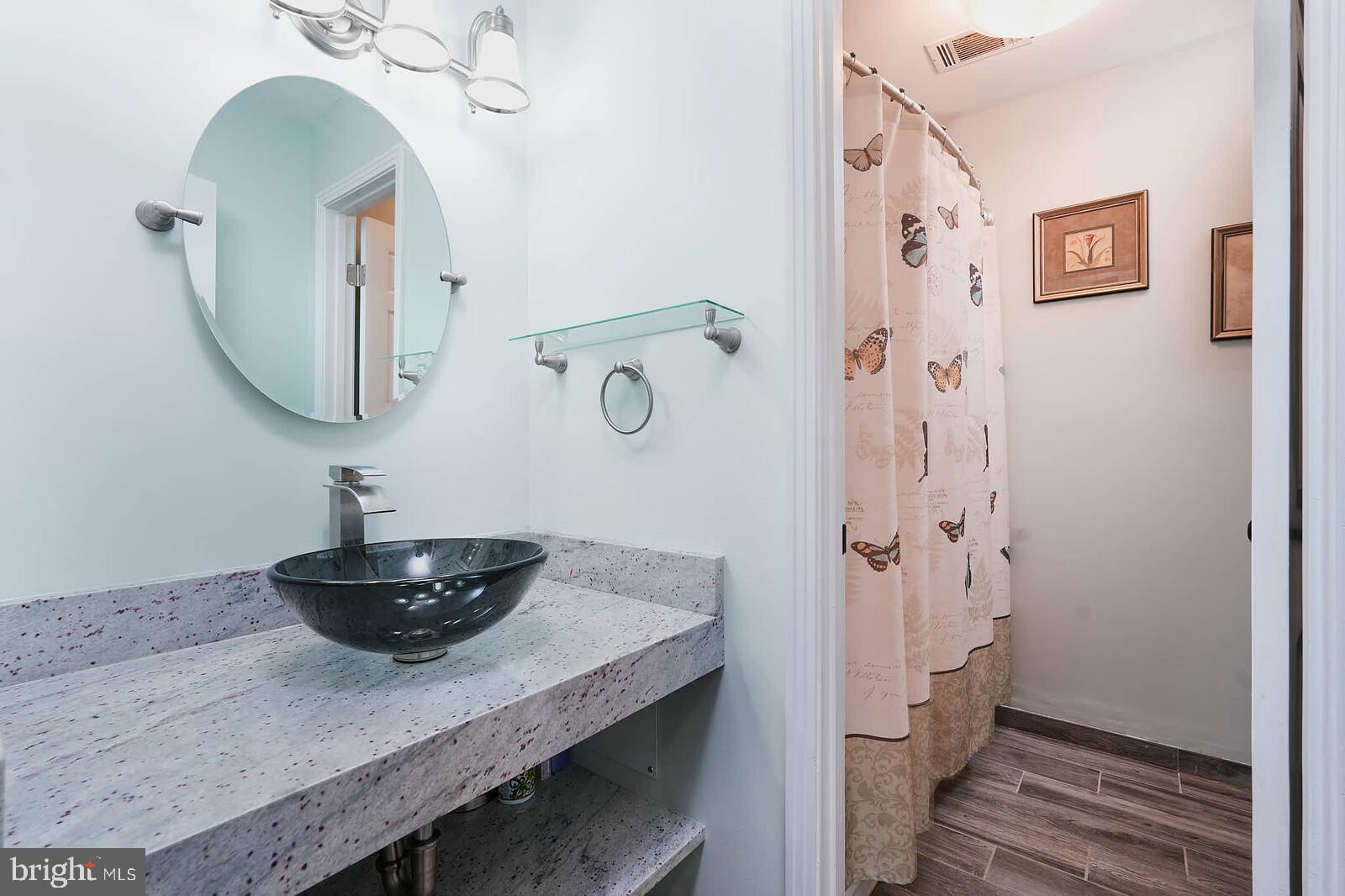 WOODSIDE FOREST - Residential