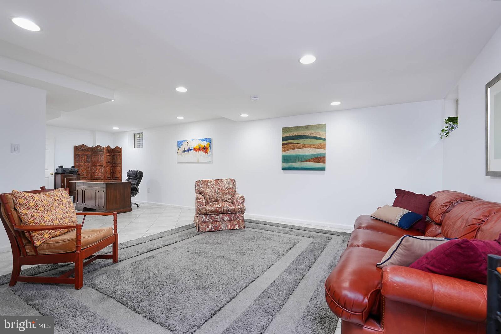 WOODSIDE FOREST - Residential