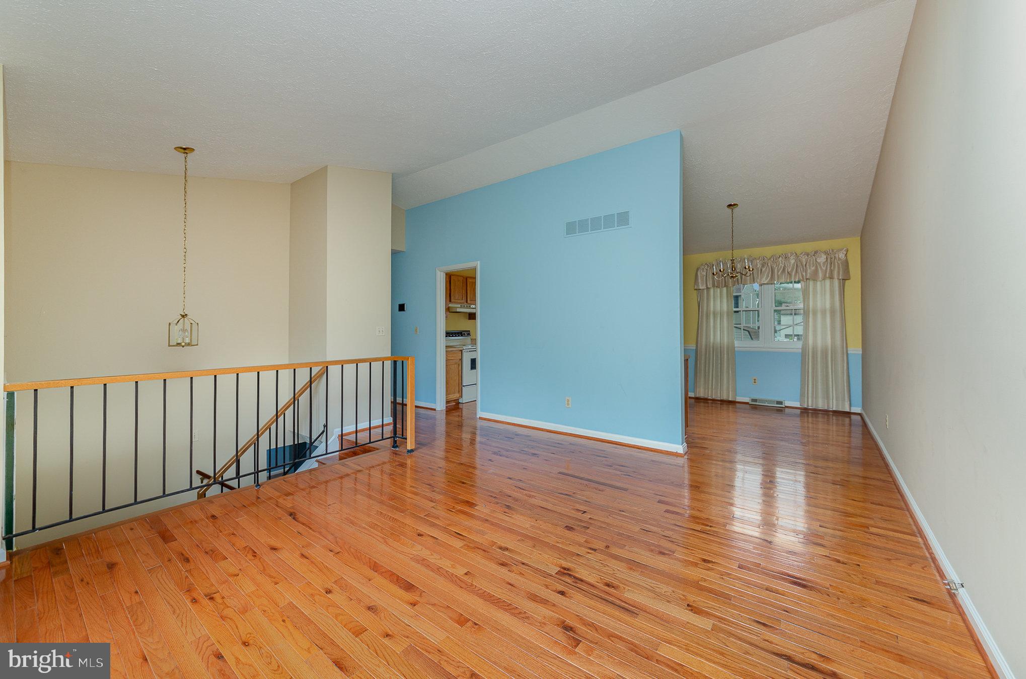2943 STRATHAVEN LANE