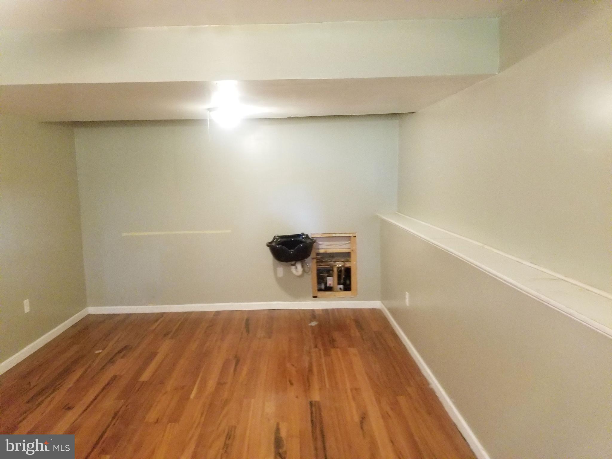 ROLAND TERRACE - Residential