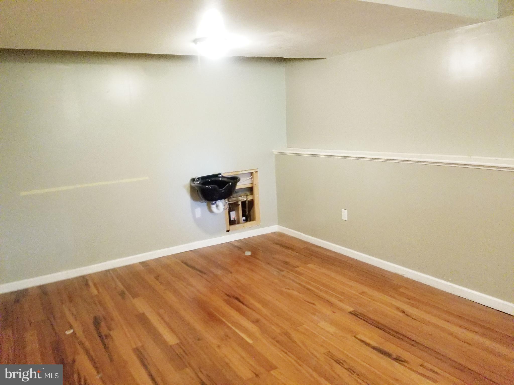 ROLAND TERRACE - Residential