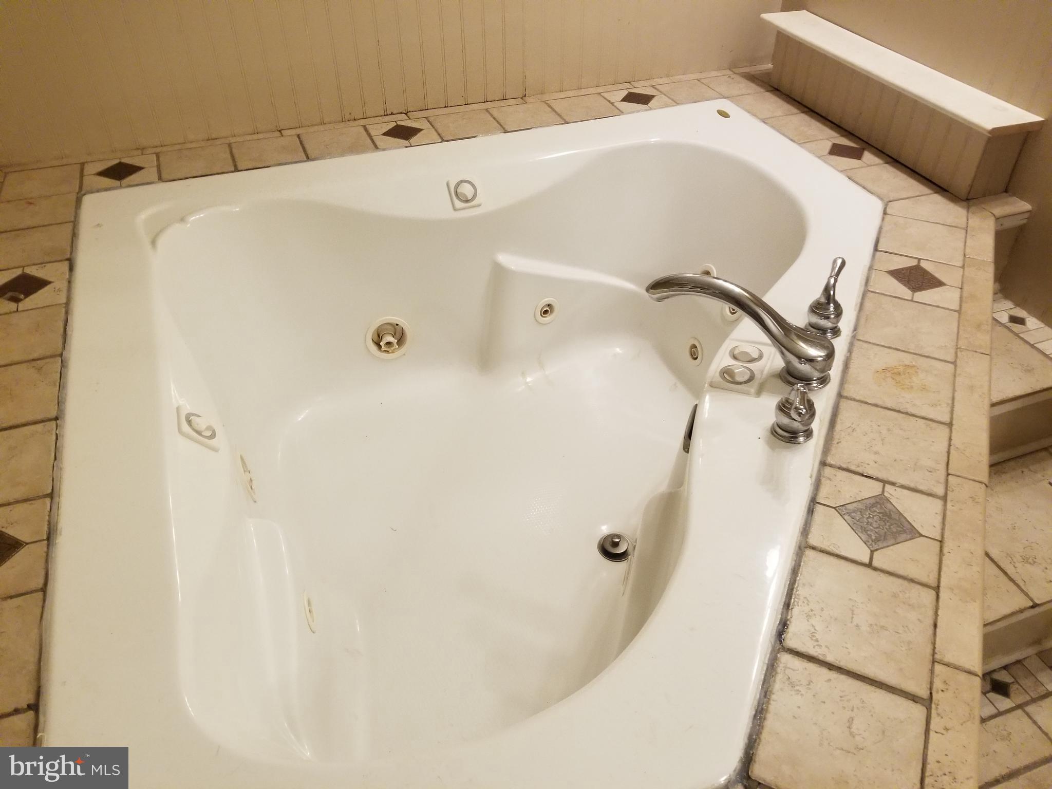 ROLAND TERRACE - Residential